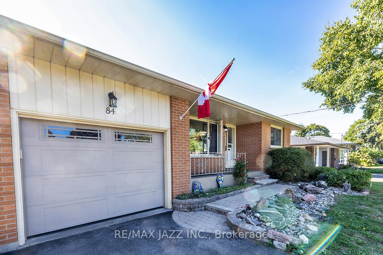 Photo 3 of 84 Prospect Street, Clarington, Bowmanville — HOMEH
