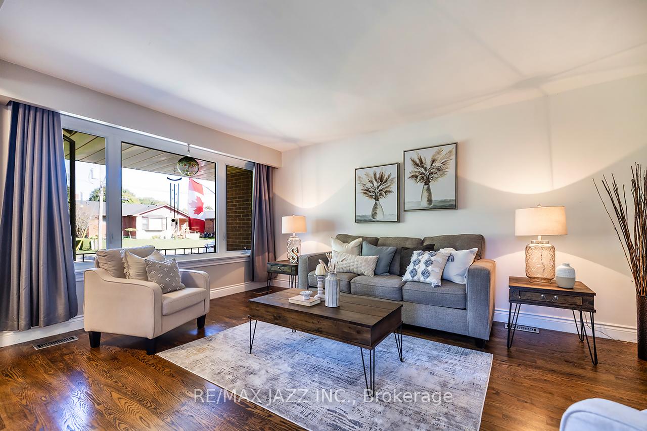 Photo 11 of 84 Prospect Street, Clarington, Bowmanville — HOMEH