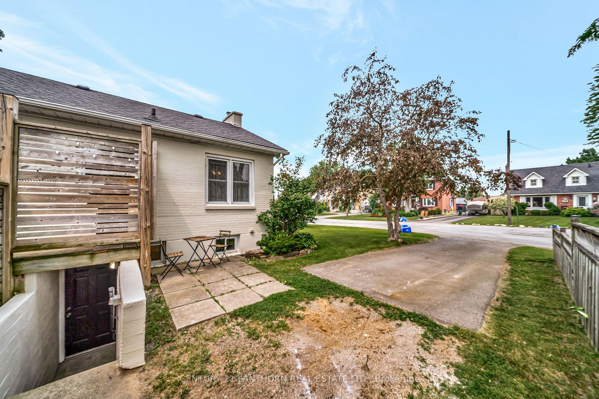 Photo 35 of 19 Woodland Acres, Belleville — HOMEH