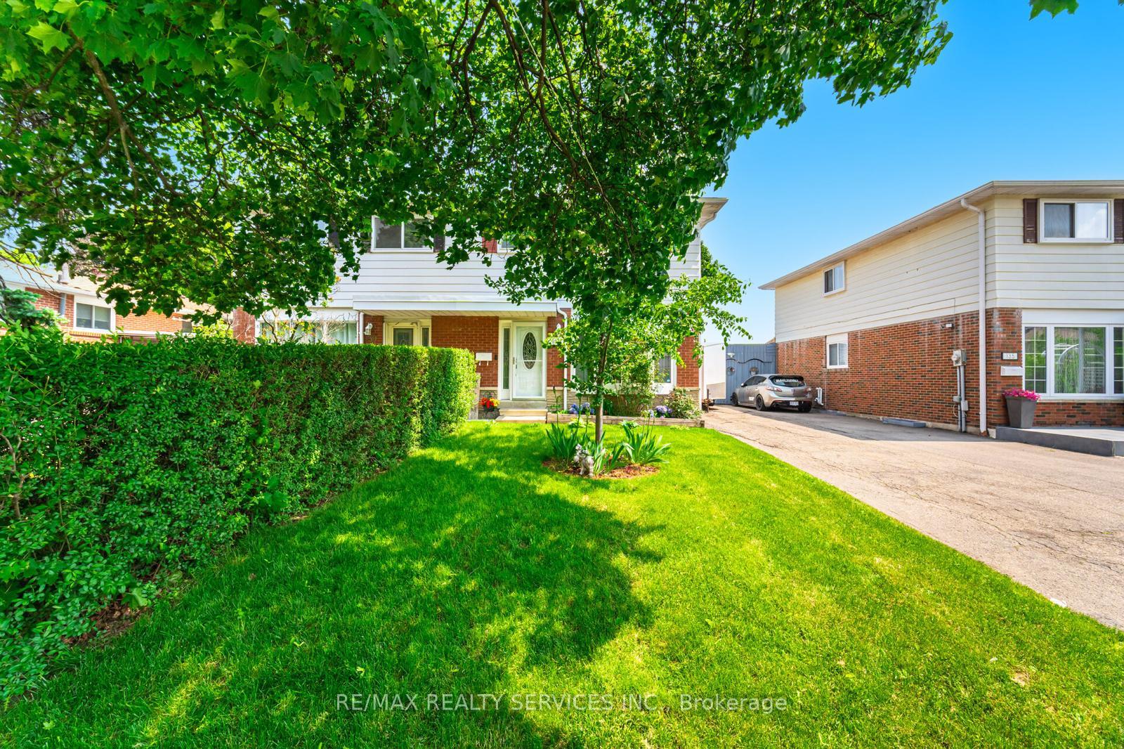 Photo 4 of 137 Archdekin Drive, Brampton, Madoc — HOMEH
