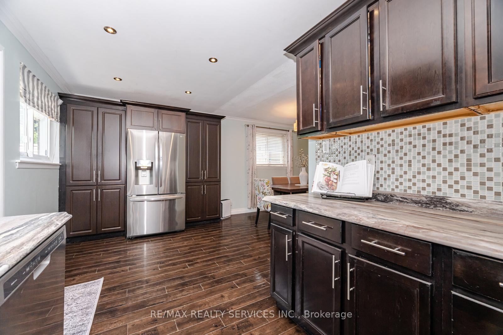 Photo 39 of 137 Archdekin Drive, Brampton, Madoc — HOMEH