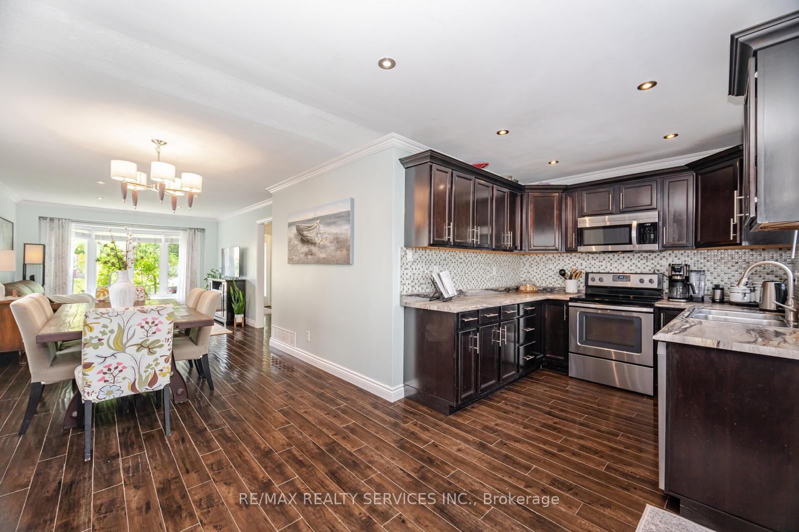Photo 14 of 137 Archdekin Drive, Brampton, Madoc — HOMEH