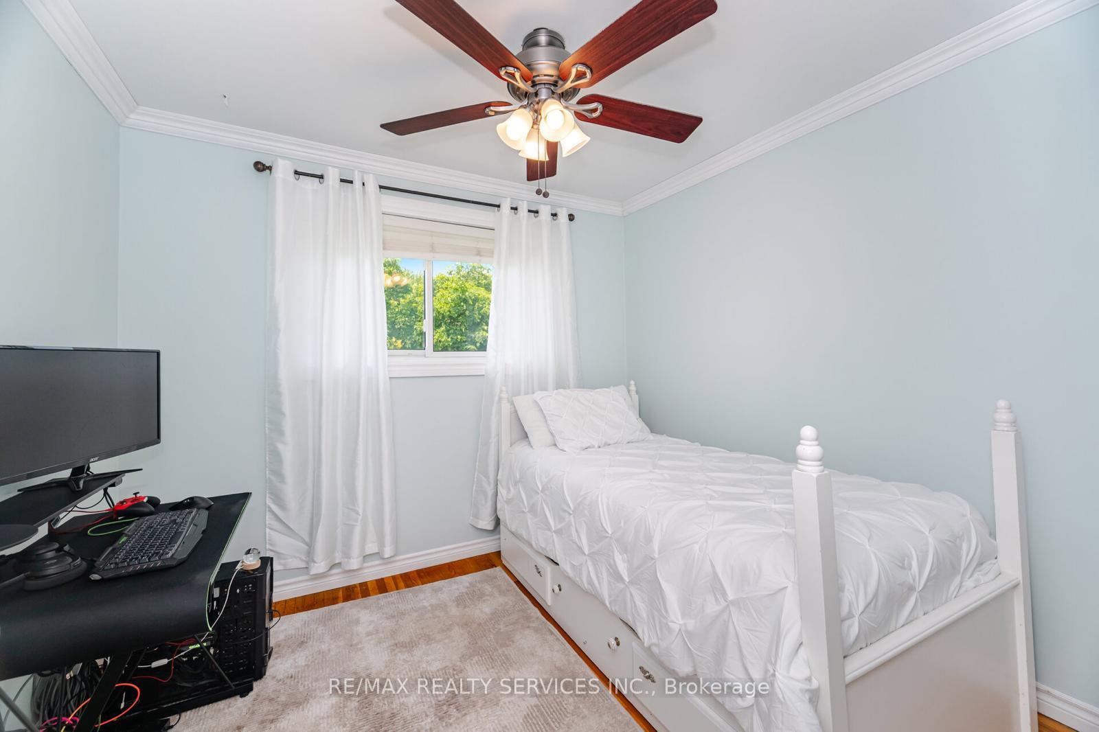 Photo 18 of 137 Archdekin Drive, Brampton, Madoc — HOMEH