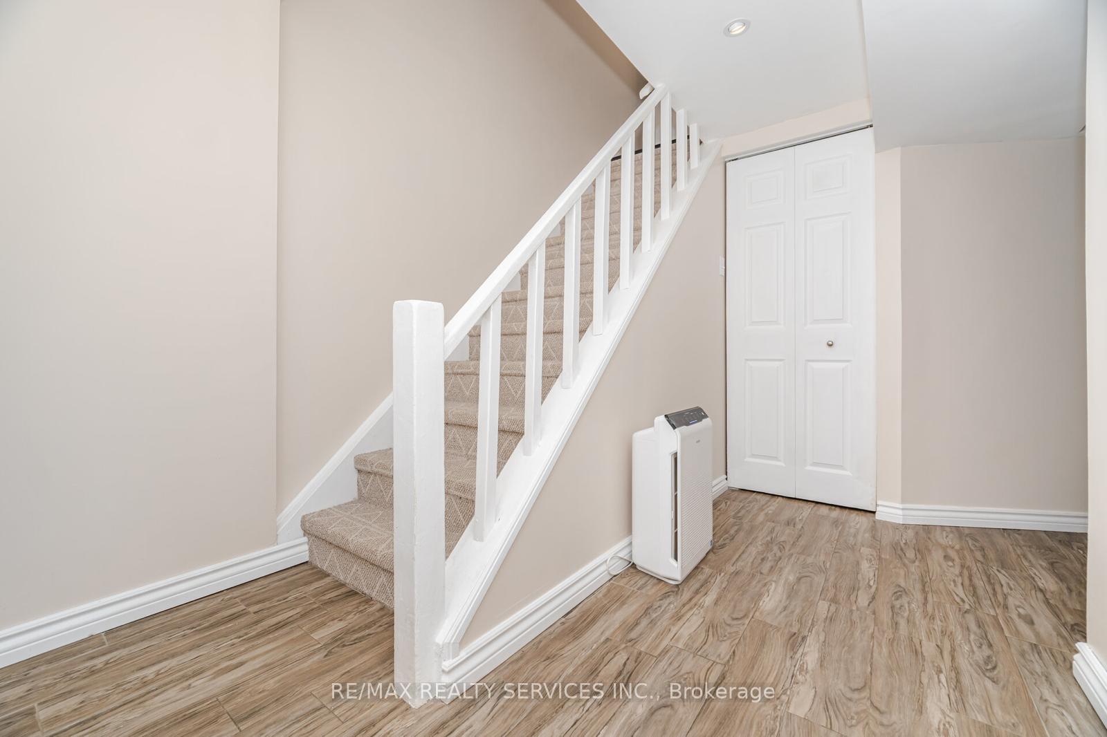 Photo 21 of 137 Archdekin Drive, Brampton, Madoc — HOMEH