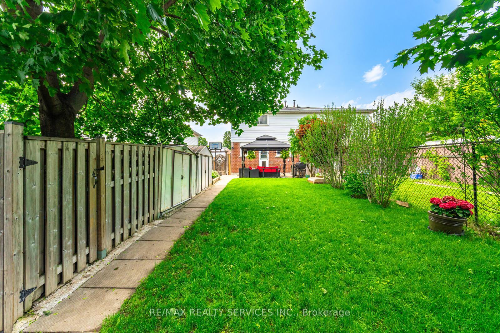 Photo 35 of 137 Archdekin Drive, Brampton, Madoc — HOMEH