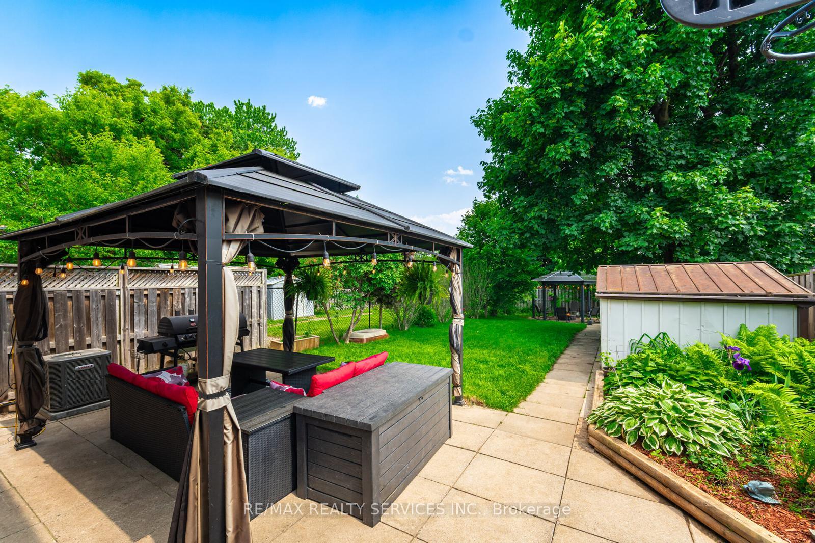 Photo 36 of 137 Archdekin Drive, Brampton, Madoc — HOMEH