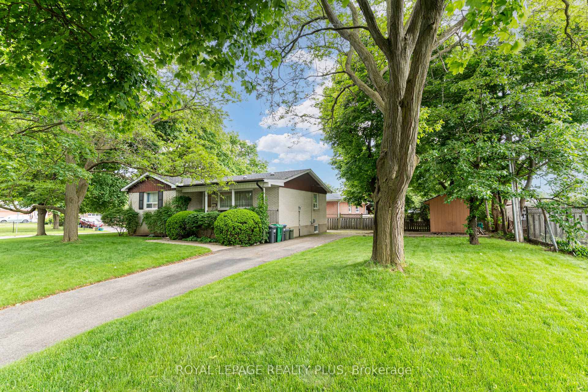 Photo 1 of 3 Gordon Drive, Brampton, Brampton South — HOMEH