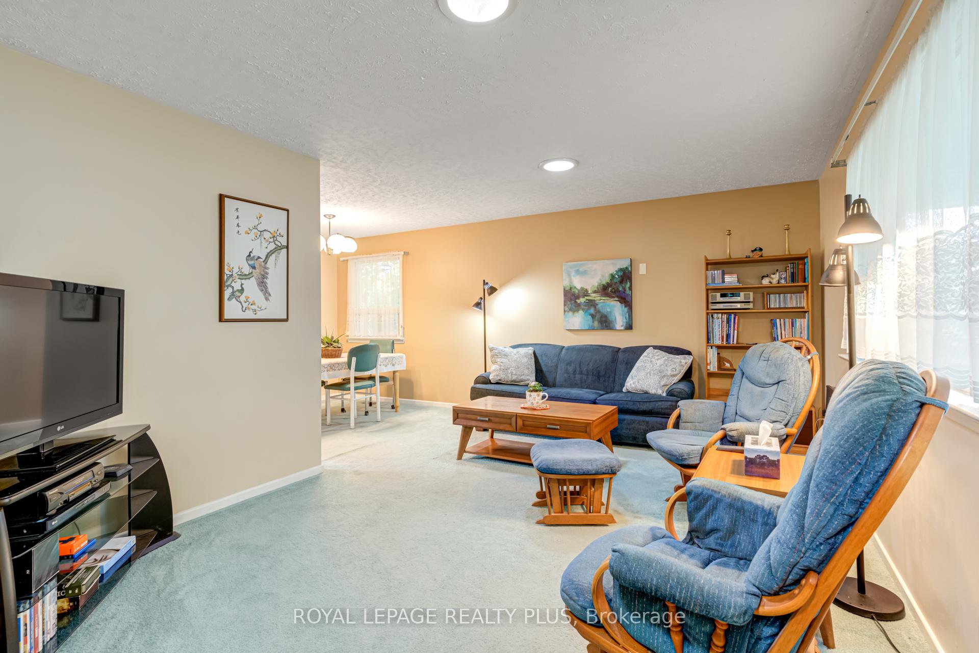 Photo 3 of 3 Gordon Drive, Brampton, Brampton South — HOMEH