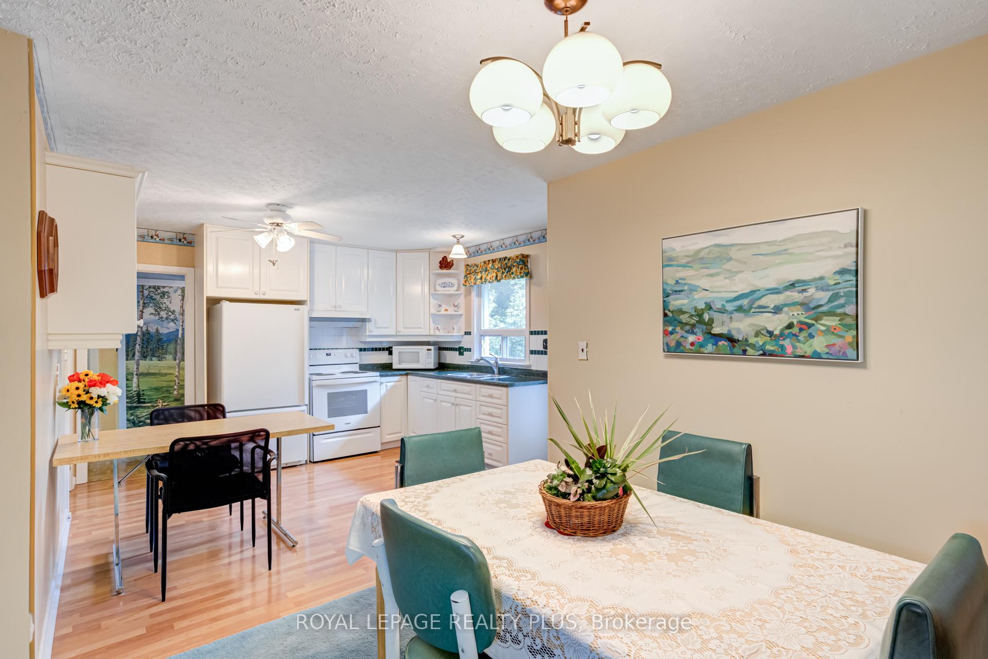 Photo 32 of 3 Gordon Drive, Brampton, Brampton South — HOMEH