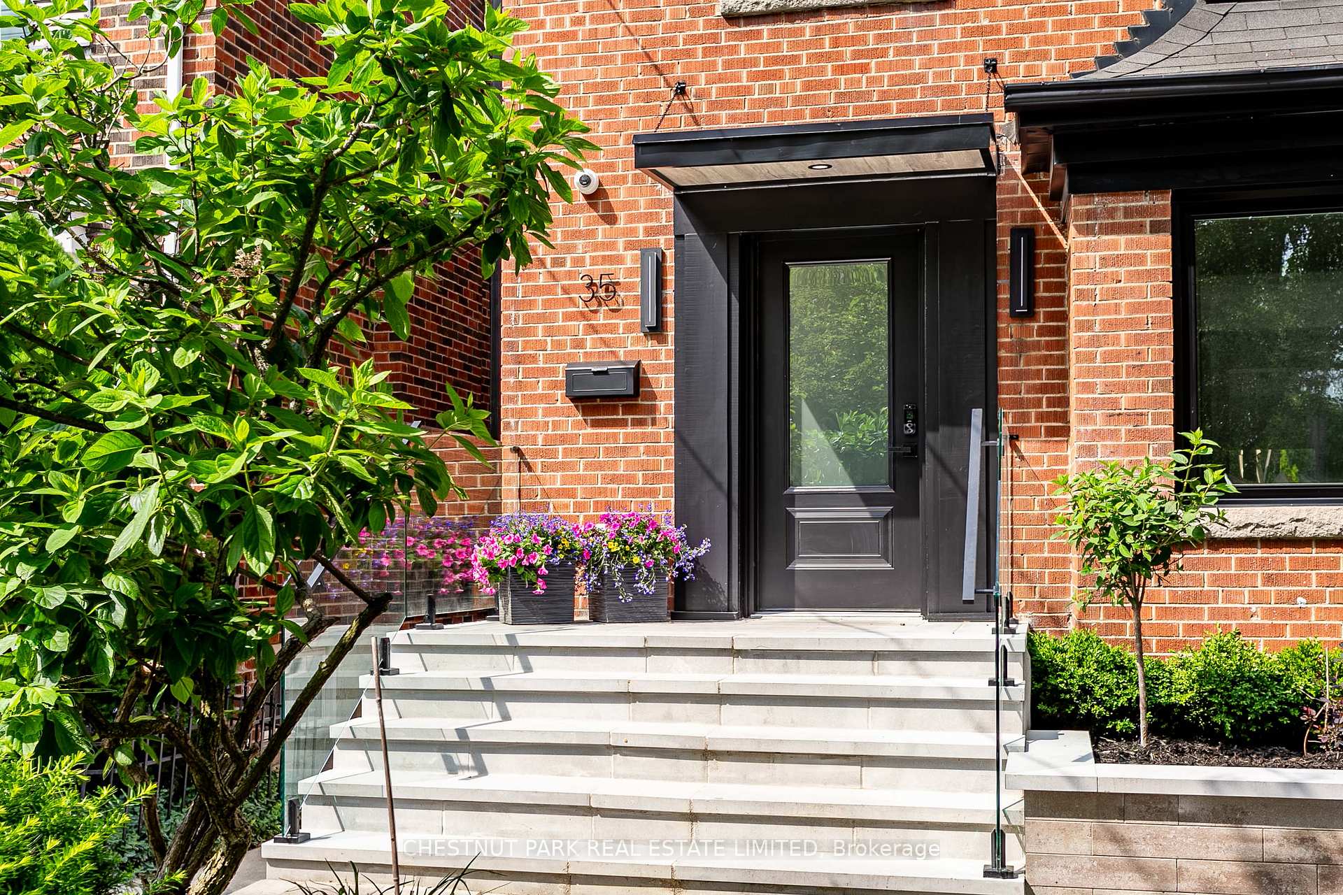 Photo 25 of 35 Rykert Crescent, Toronto, Leaside — HOMEH
