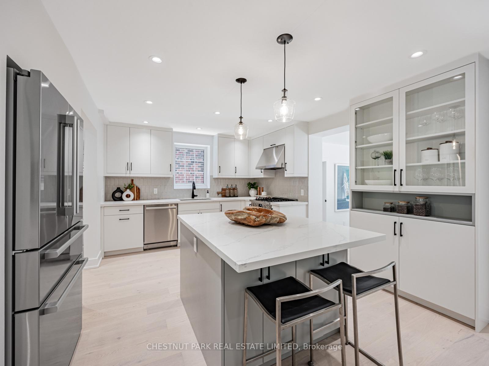 Photo 6 of 35 Rykert Crescent, Toronto, Leaside — HOMEH