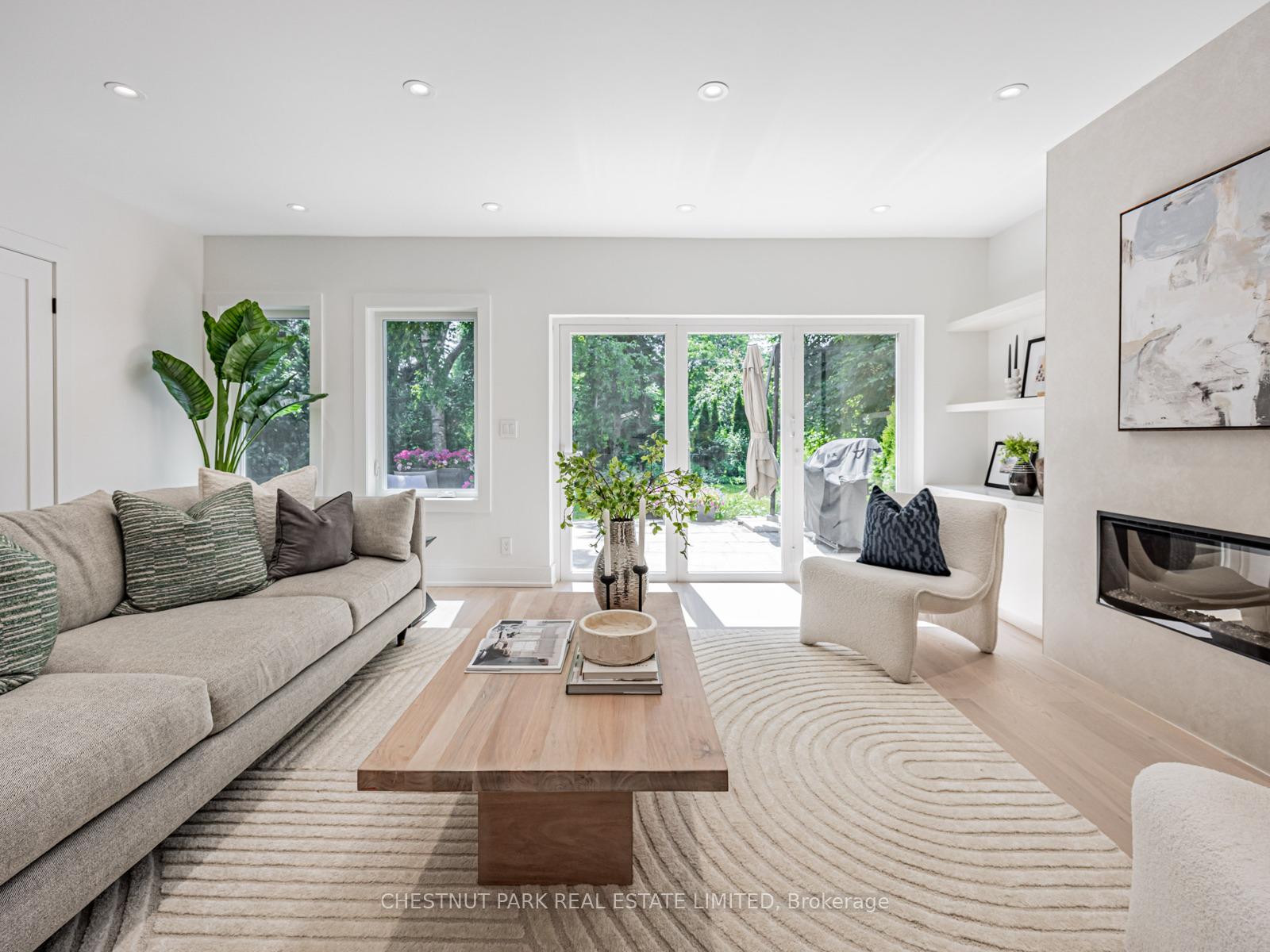 Photo 13 of 35 Rykert Crescent, Toronto, Leaside — HOMEH
