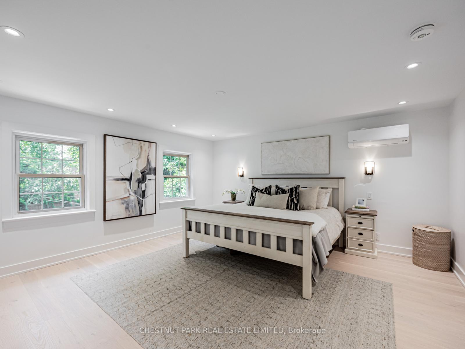 Photo 9 of 35 Rykert Crescent, Toronto, Leaside — HOMEH
