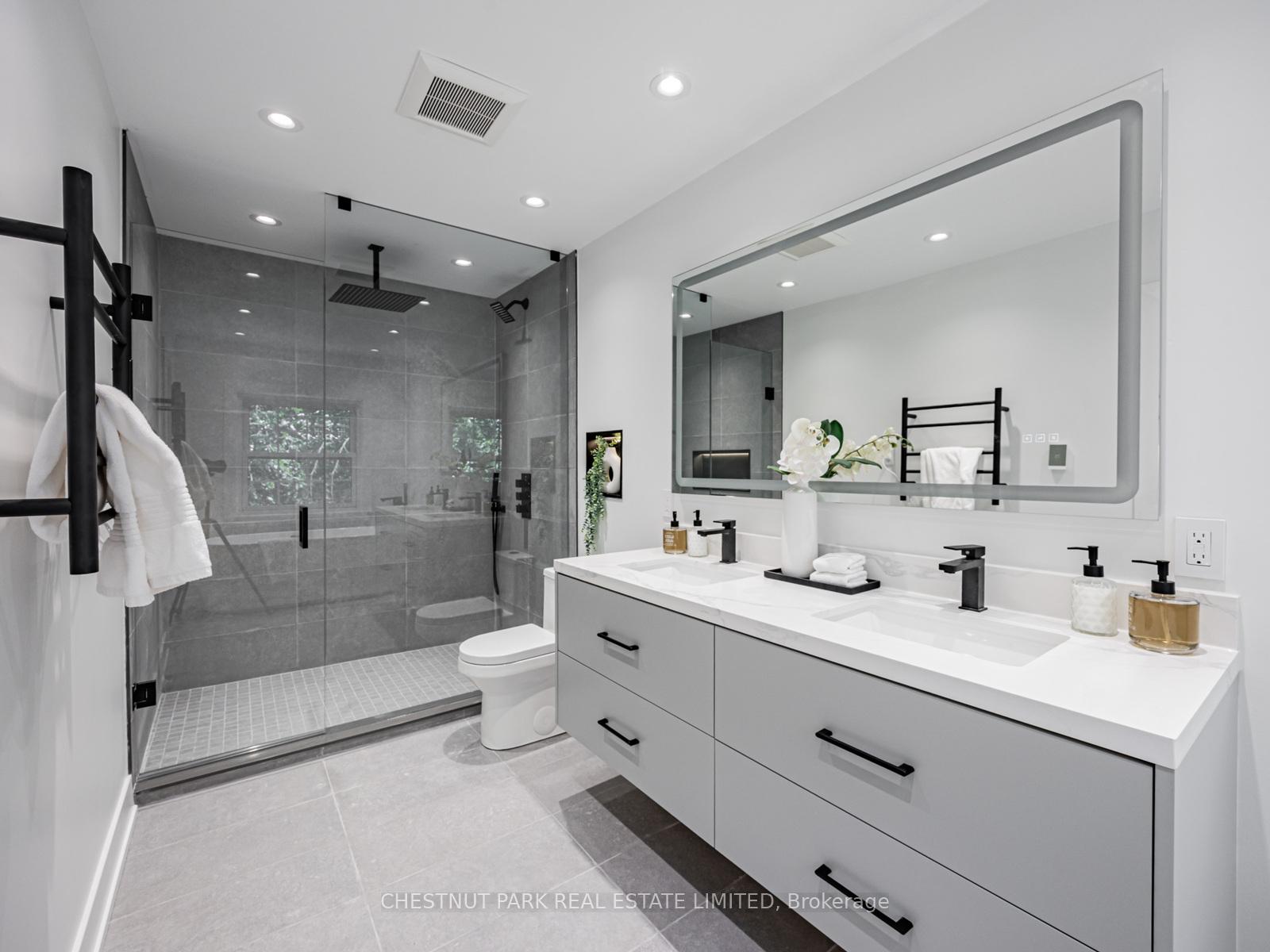 Photo 11 of 35 Rykert Crescent, Toronto, Leaside — HOMEH
