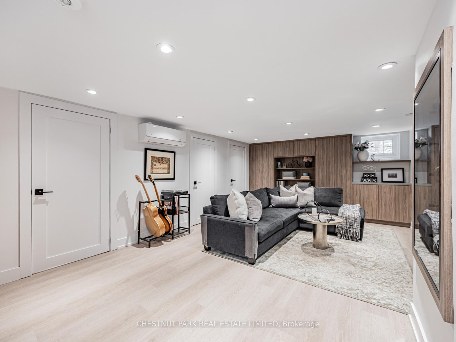 Photo 33 of 35 Rykert Crescent, Toronto, Leaside — HOMEH