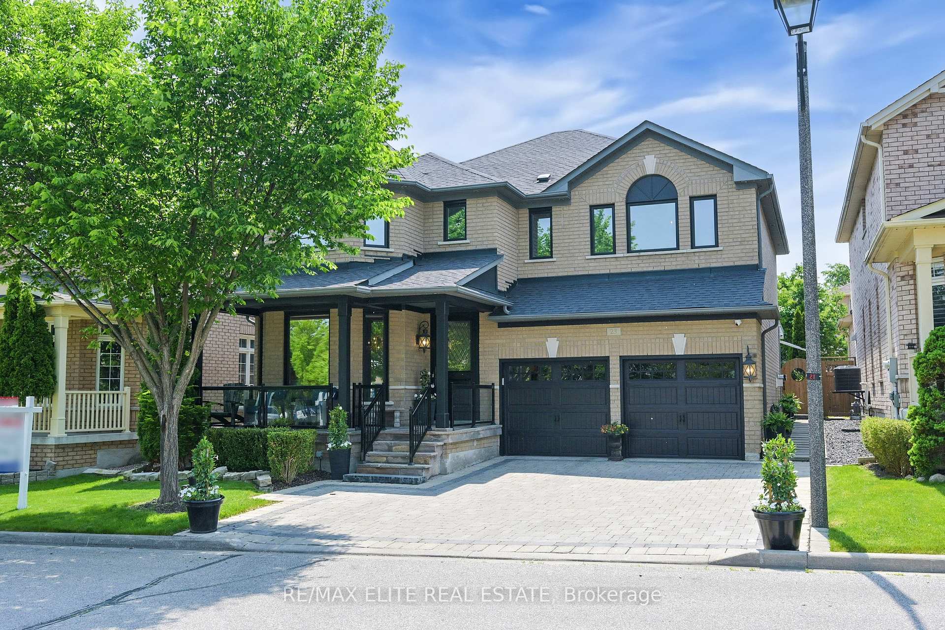 Photo 12 of 23 Linsmary Court, Markham, Greensborough — HOMEH