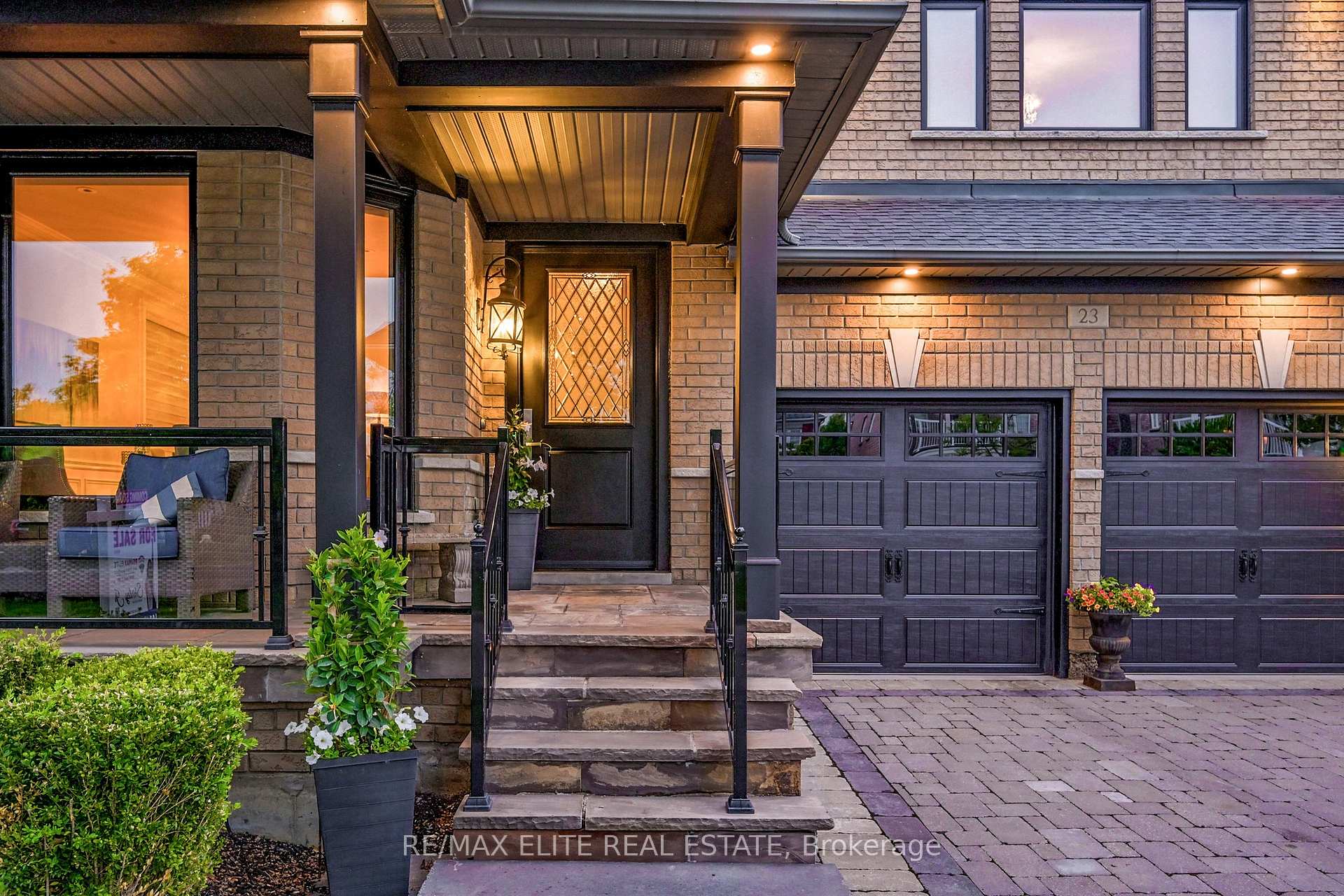 Photo 4 of 23 Linsmary Court, Markham, Greensborough — HOMEH