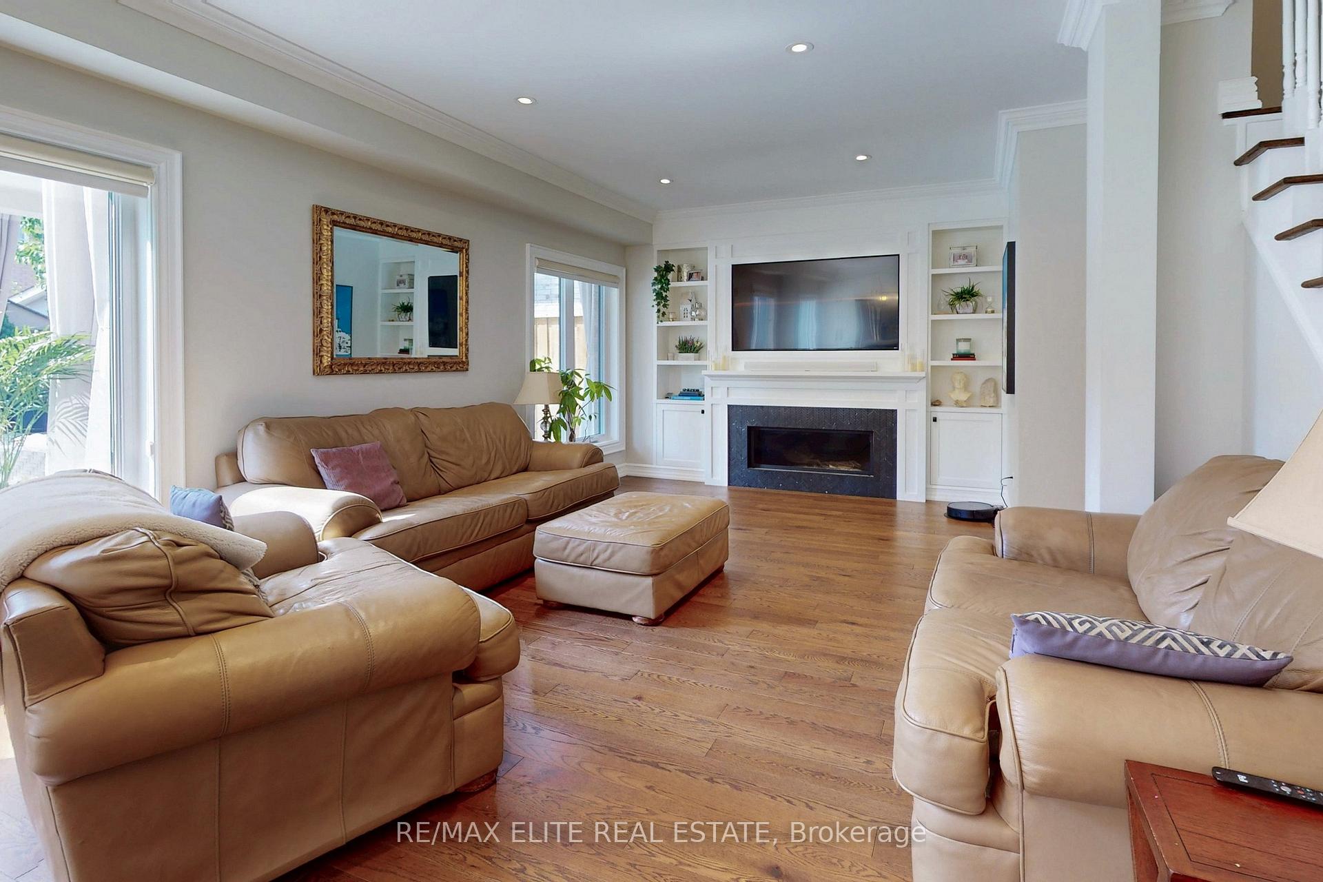 Photo 16 of 23 Linsmary Court, Markham, Greensborough — HOMEH