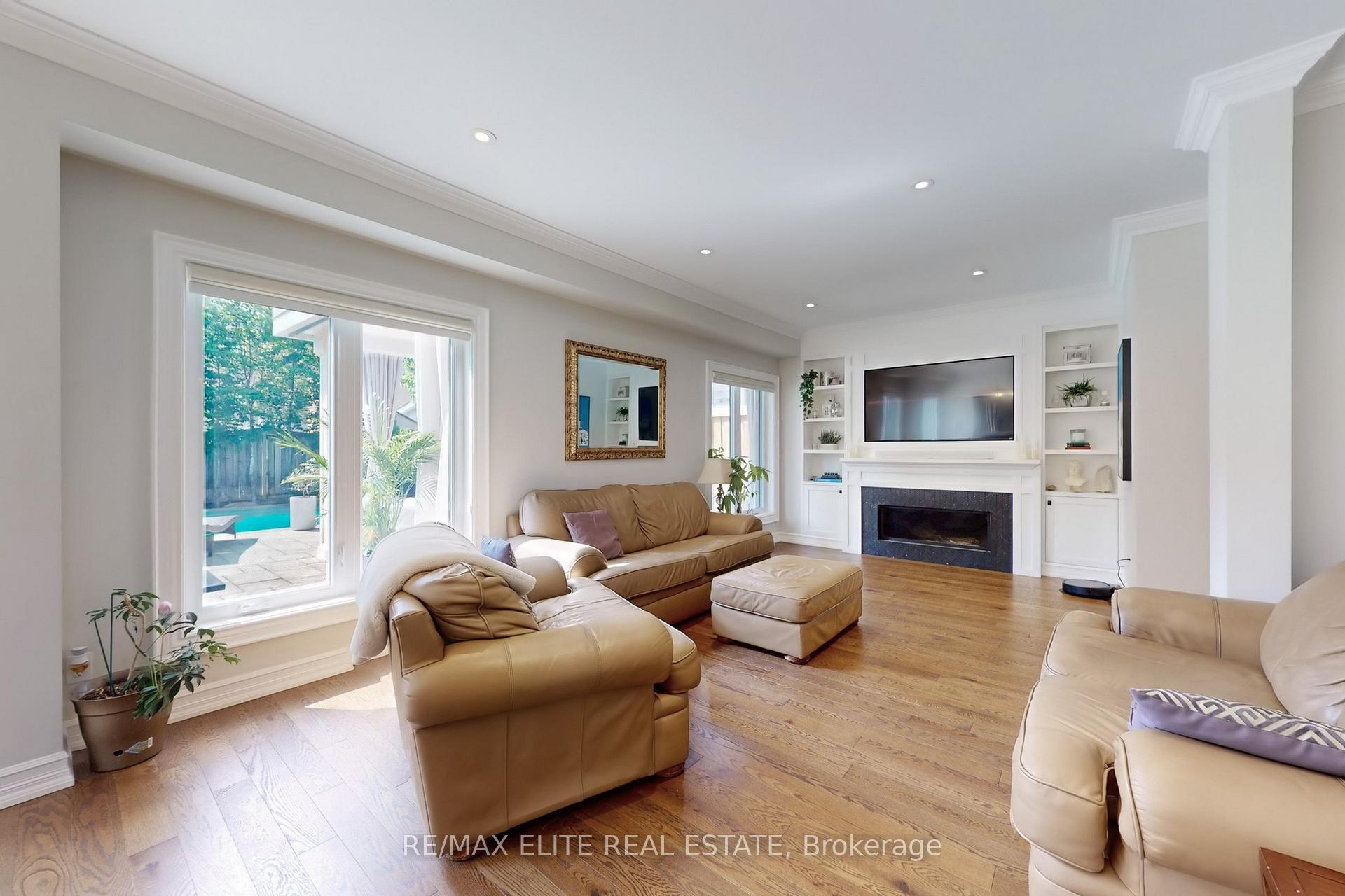 Photo 10 of 23 Linsmary Court, Markham, Greensborough — HOMEH
