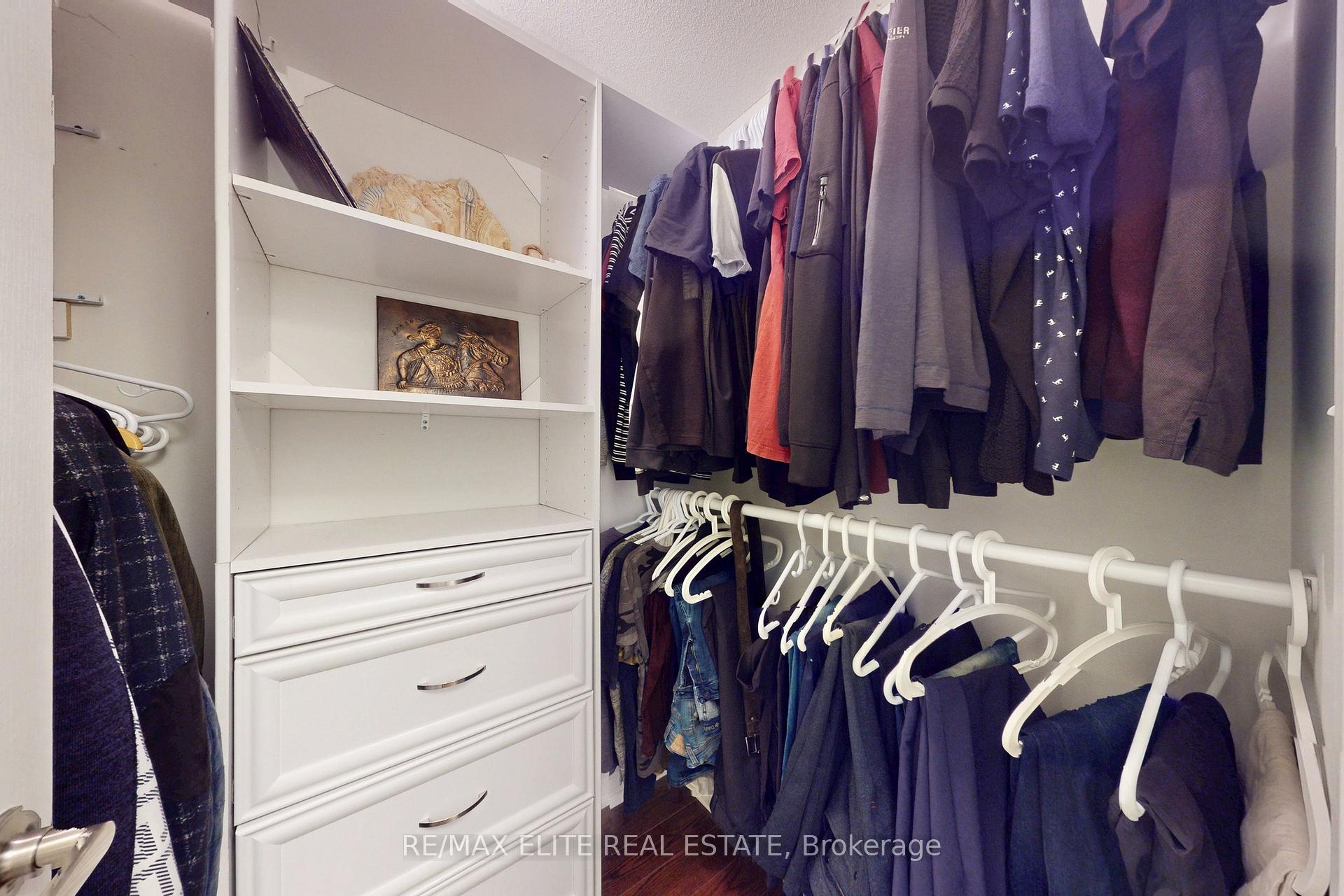 Photo 14 of 23 Linsmary Court, Markham, Greensborough — HOMEH