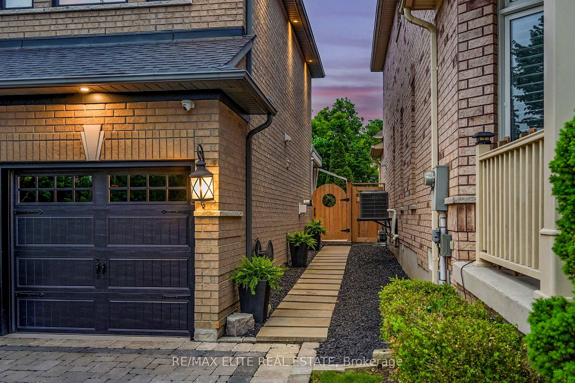 Photo 38 of 23 Linsmary Court, Markham, Greensborough — HOMEH