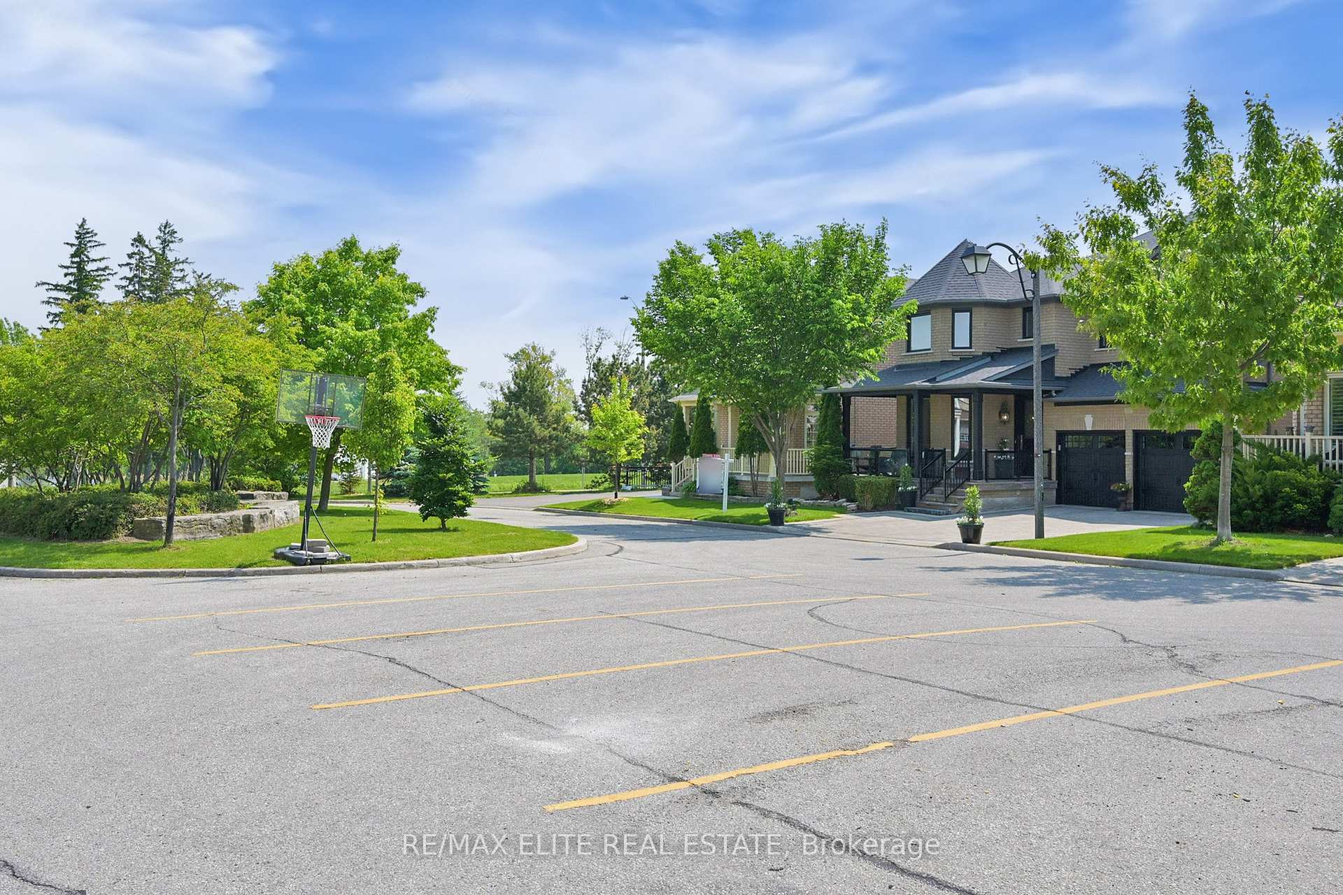 Photo 43 of 23 Linsmary Court, Markham, Greensborough — HOMEH