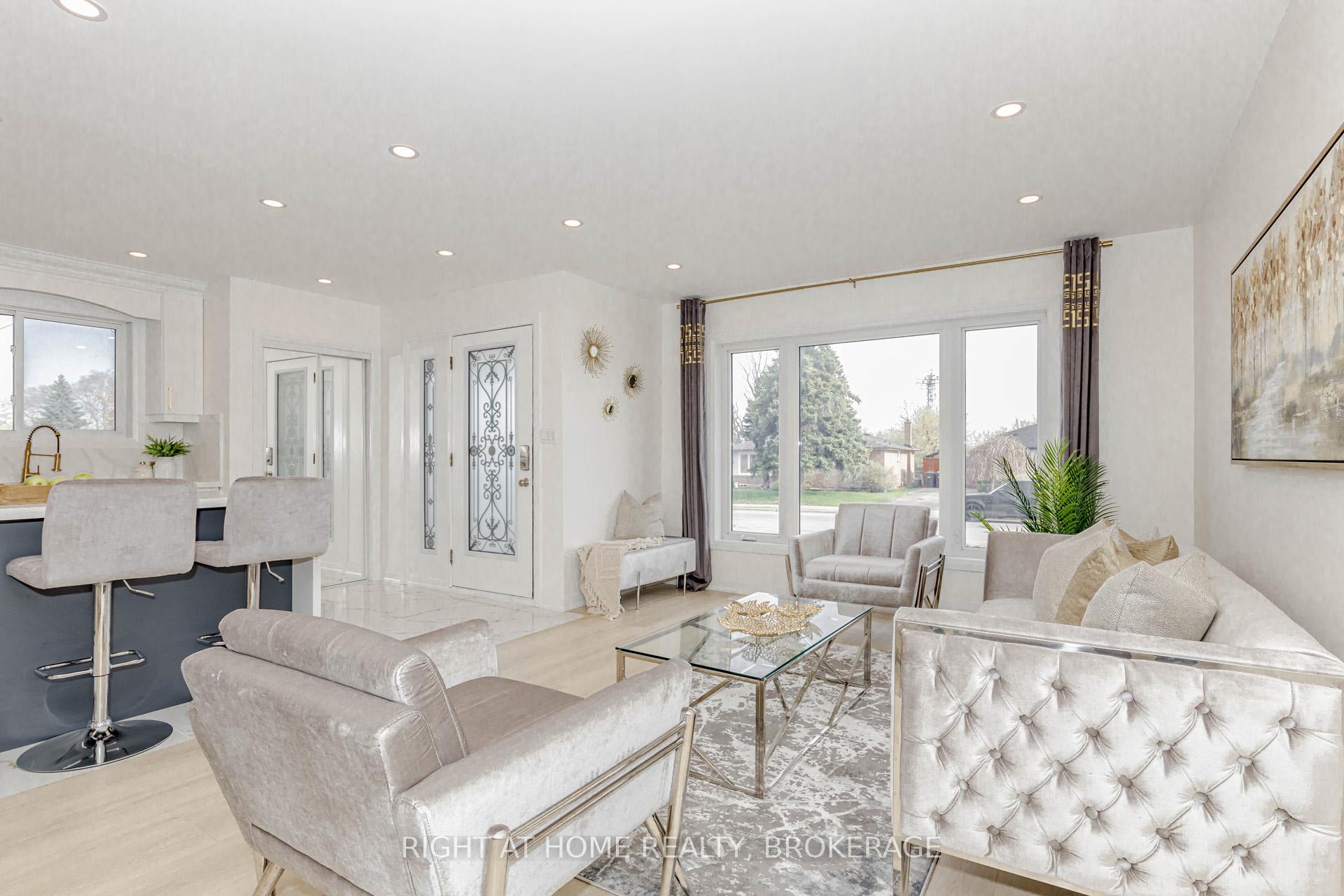 Photo 30 of 96 Avondale Boulevard, Brampton, Avondale — HOMEH