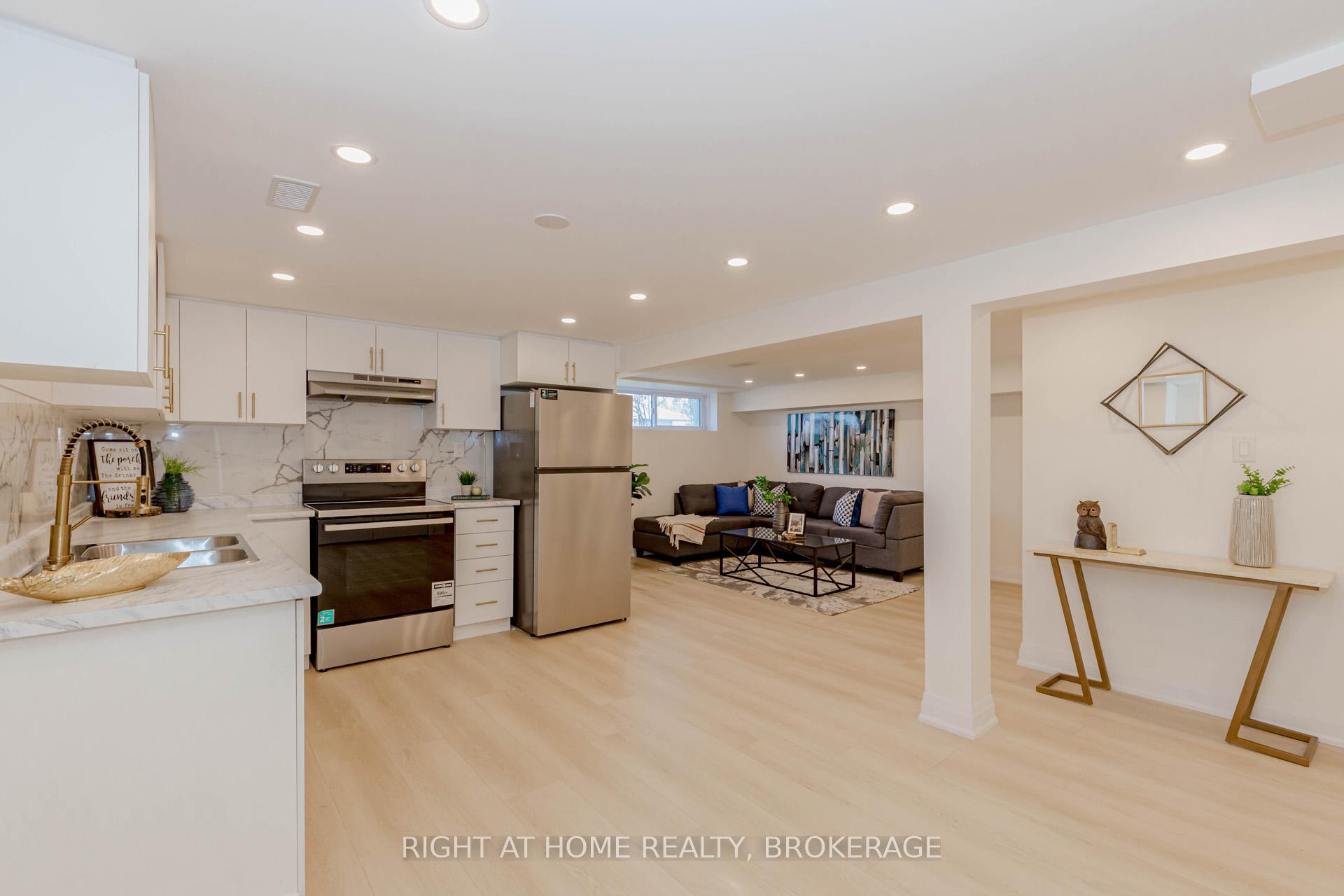 Photo 13 of 96 Avondale Boulevard, Brampton, Avondale — HOMEH