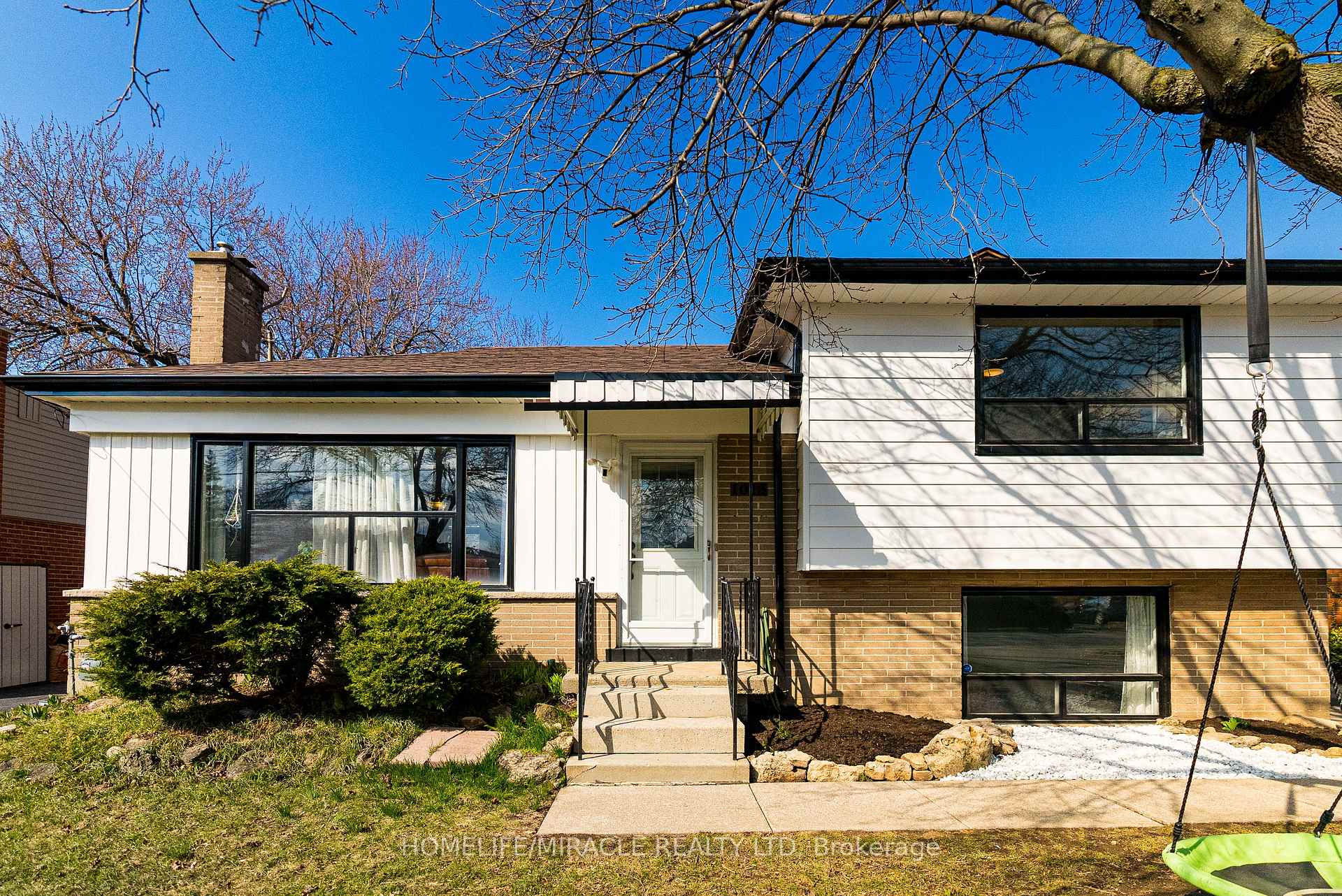 Photo 8 of 1013 Brucedale Avenue E, Hamilton, Sherwood — HOMEH