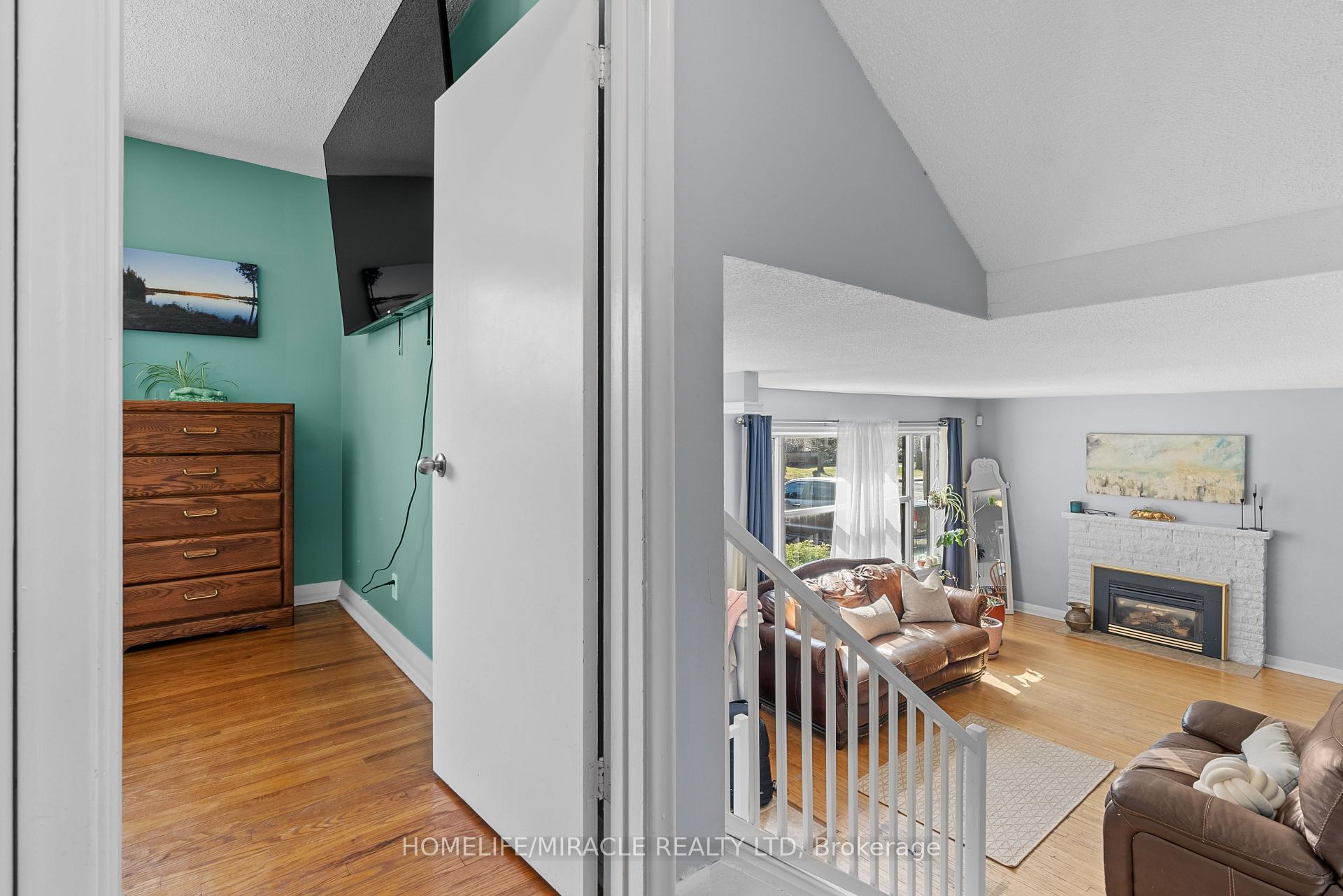 Photo 21 of 1013 Brucedale Avenue E, Hamilton, Sherwood — HOMEH