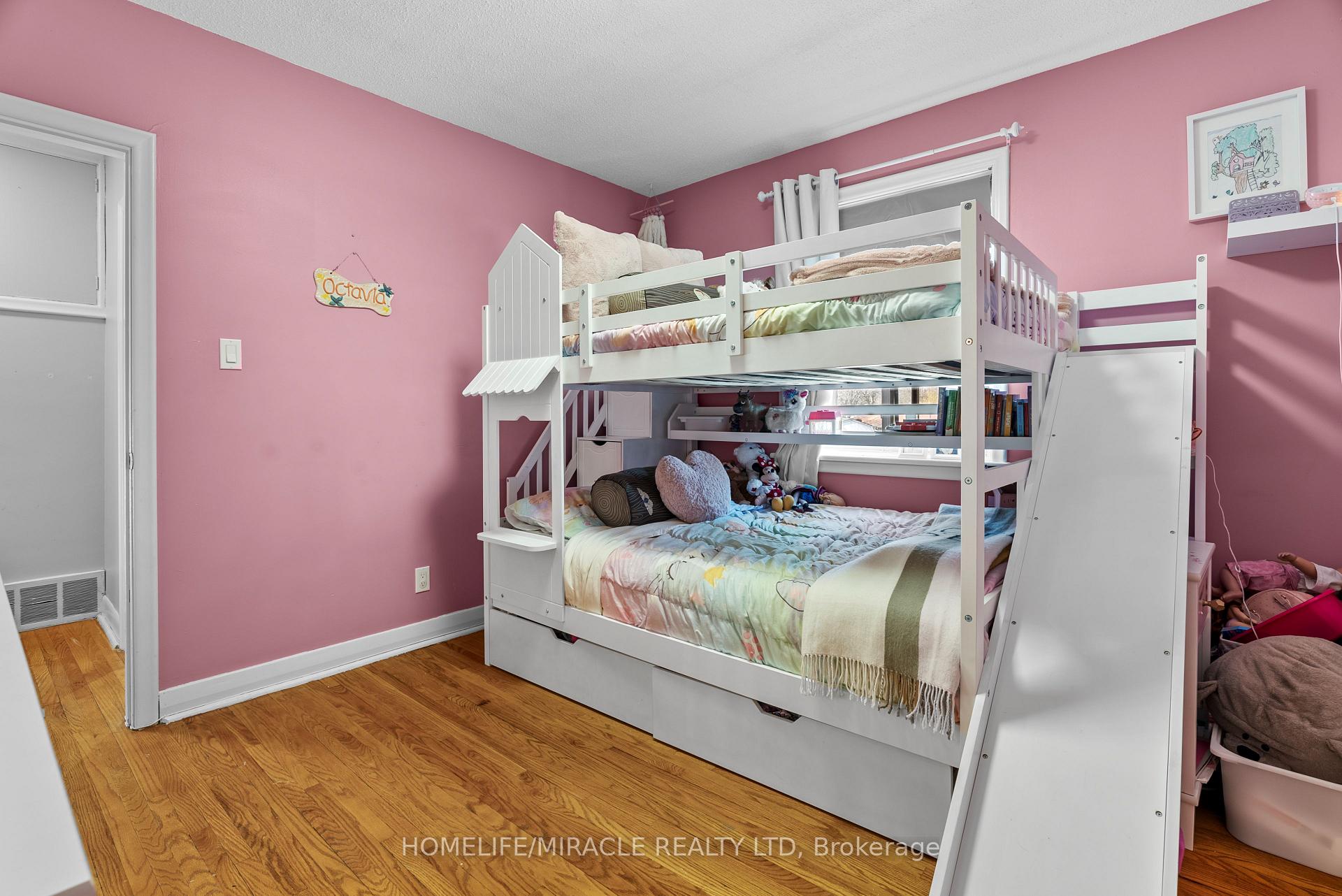 Photo 10 of 1013 Brucedale Avenue E, Hamilton, Sherwood — HOMEH