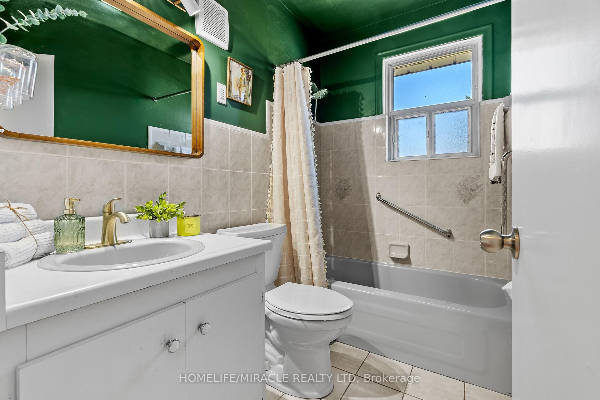 Photo 12 of 1013 Brucedale Avenue E, Hamilton, Sherwood — HOMEH