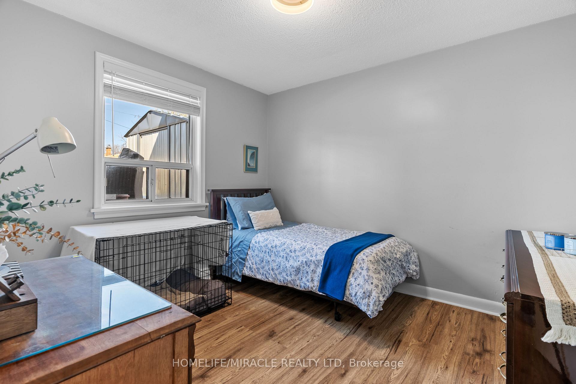 Photo 15 of 1013 Brucedale Avenue E, Hamilton, Sherwood — HOMEH