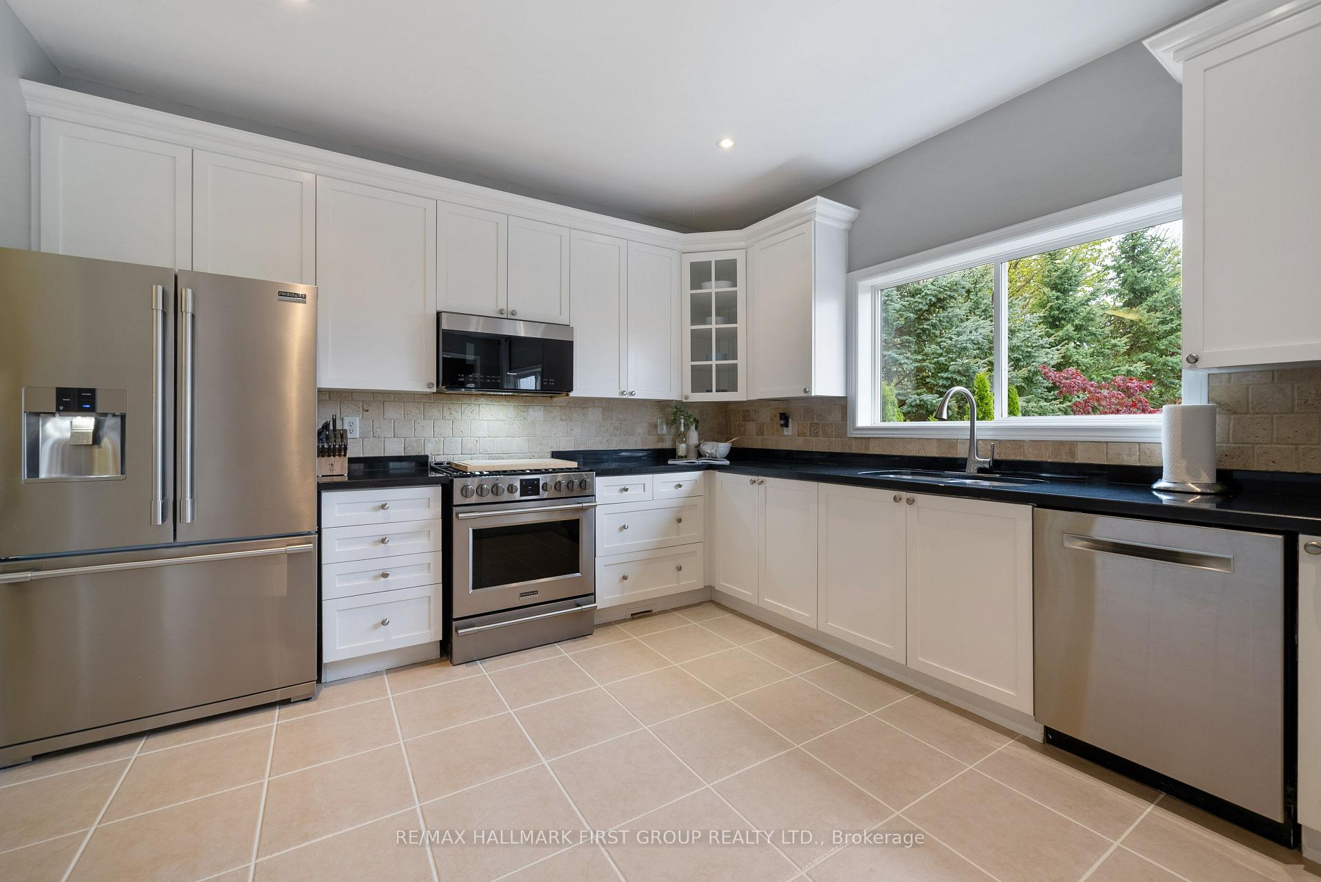 Photo 3 of 798 Audley Road S, Ajax, South East — HOMEH
