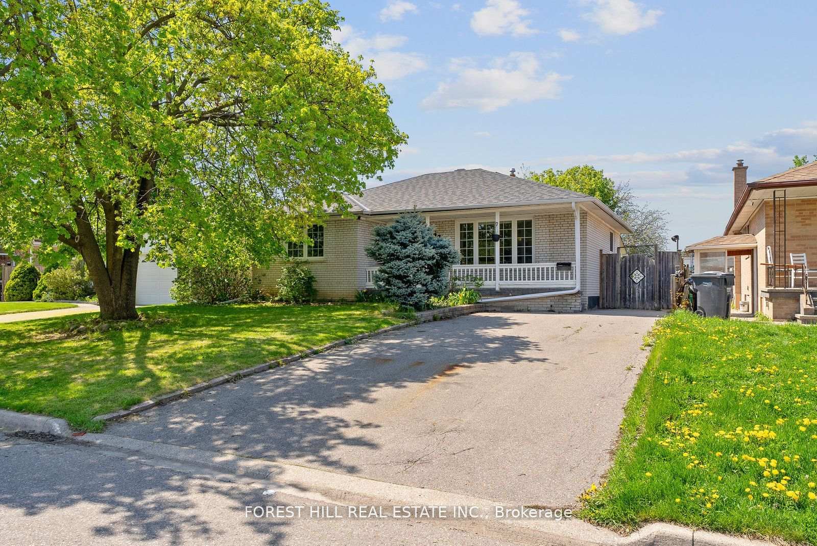 Photo 1 of 47 Kingsmere Crescent, Brampton, Northwood Park — HOMEH