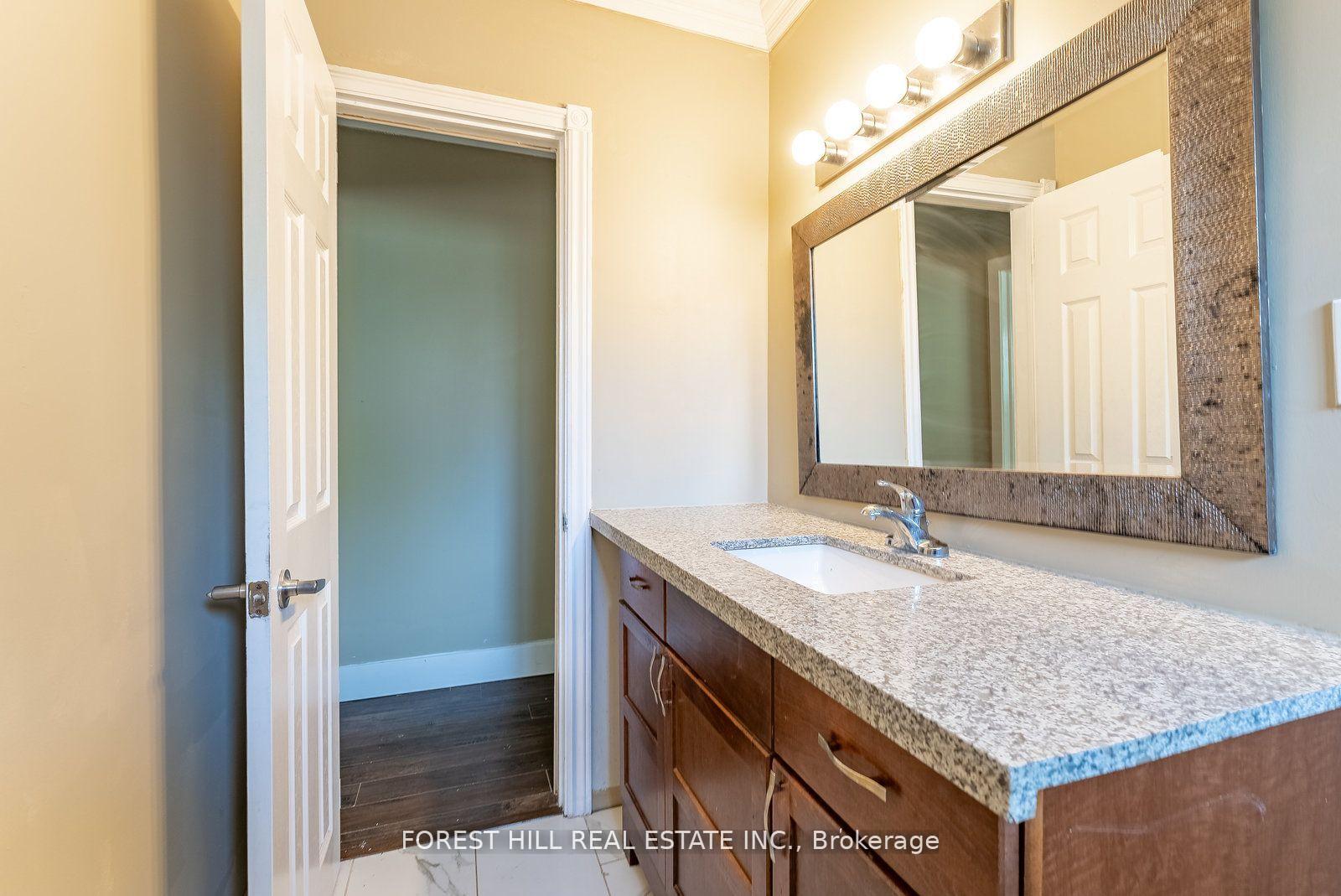 Photo 21 of 47 Kingsmere Crescent, Brampton, Northwood Park — HOMEH