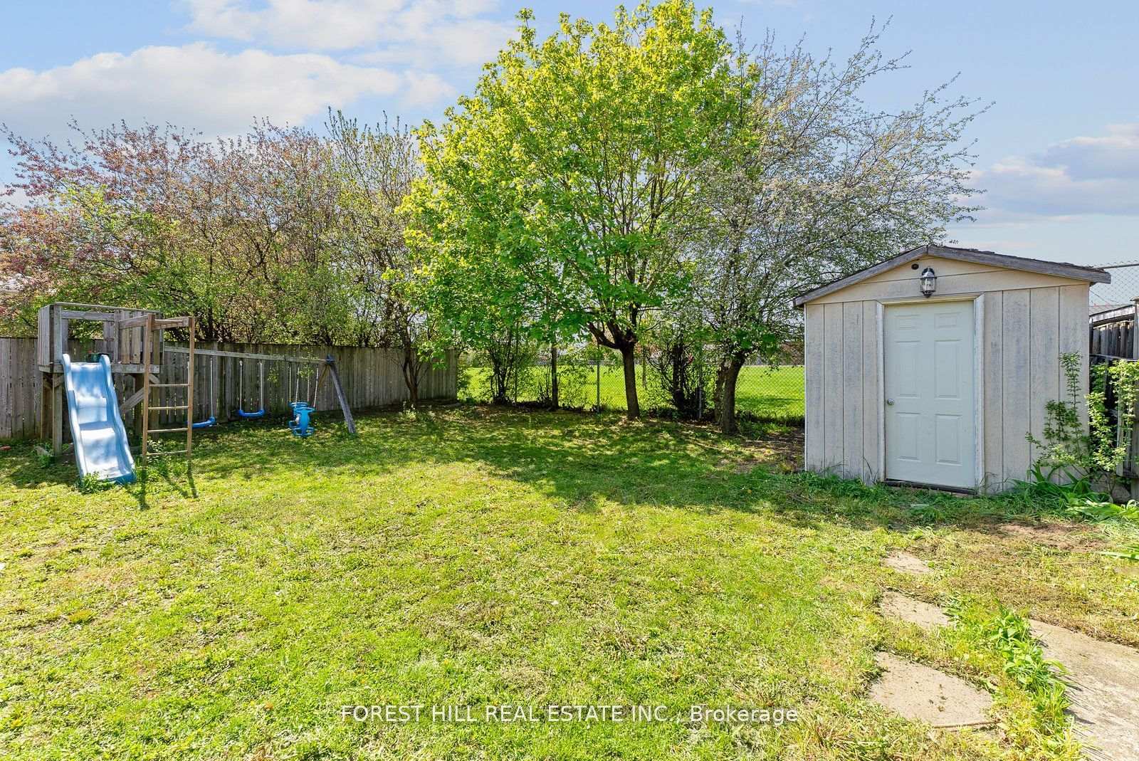 Photo 36 of 47 Kingsmere Crescent, Brampton, Northwood Park — HOMEH