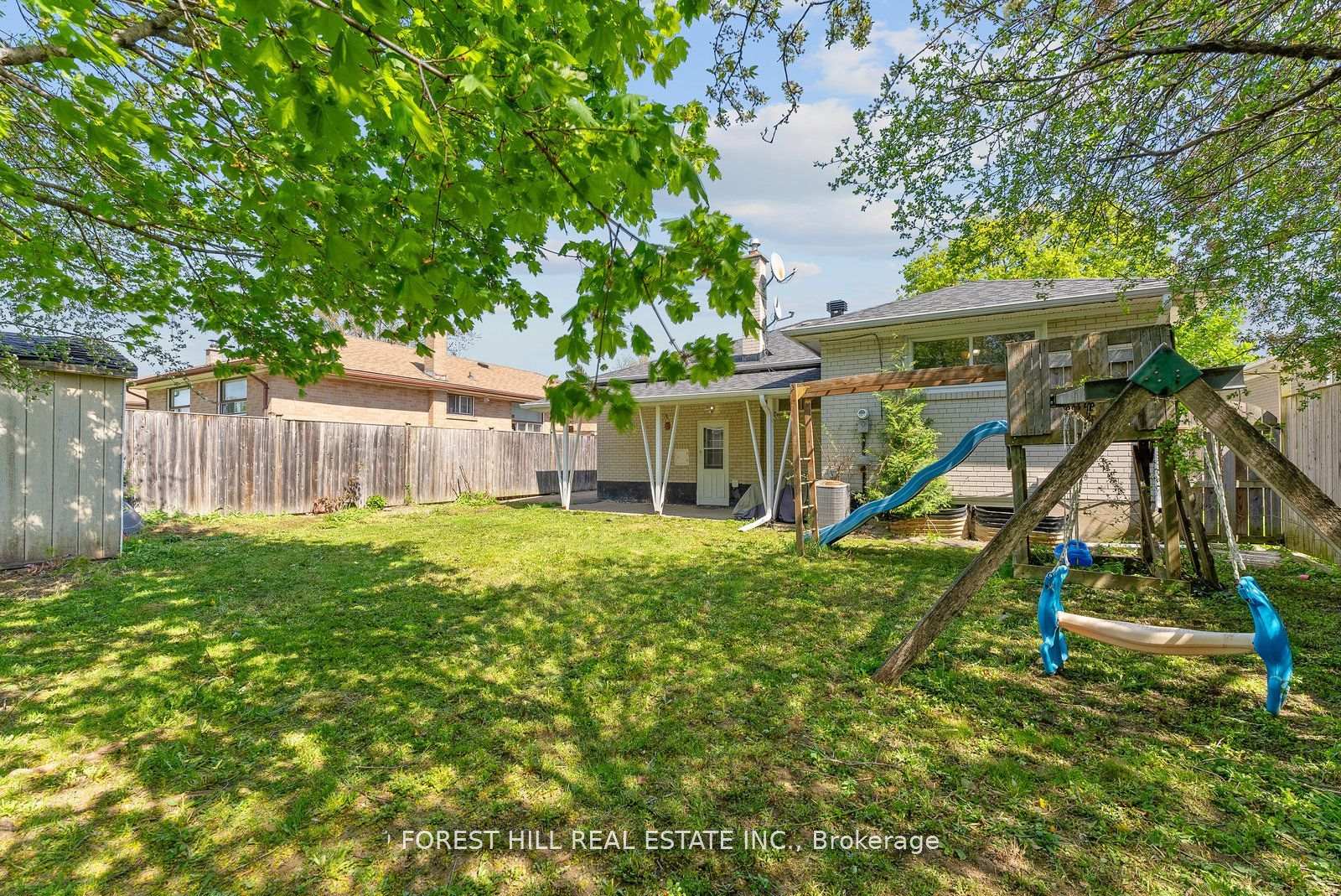 Photo 41 of 47 Kingsmere Crescent, Brampton, Northwood Park — HOMEH