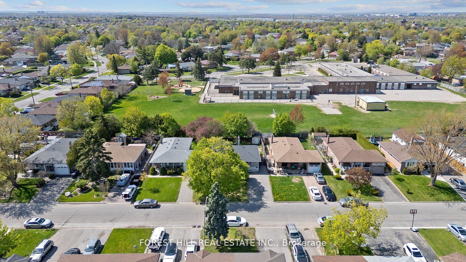 Photo 46 of 47 Kingsmere Crescent, Brampton, Northwood Park — HOMEH