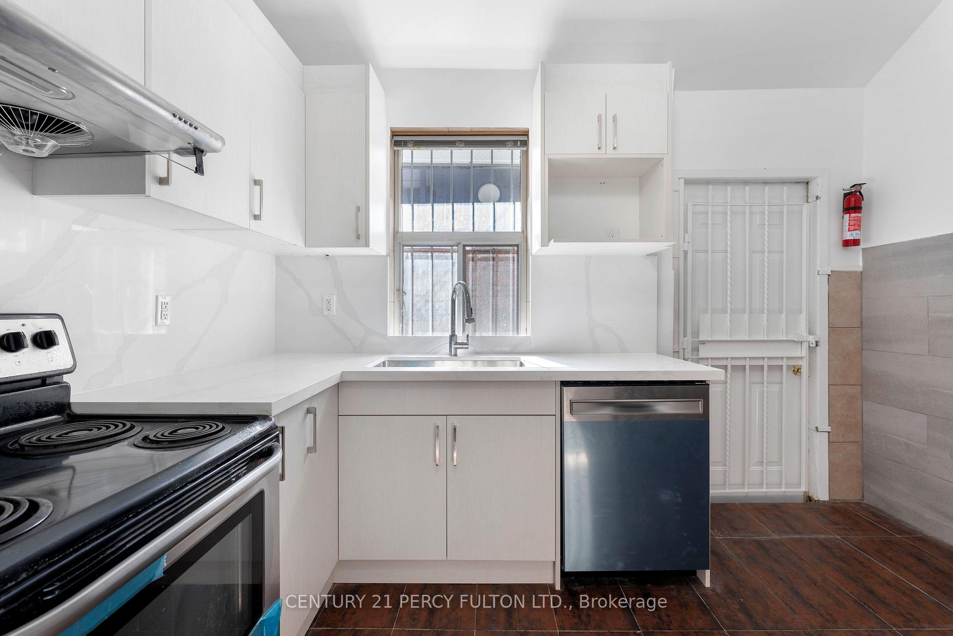 Photo 6 of 47 Grange Avenue, Toronto, Kensington-Chinatown — HOMEH