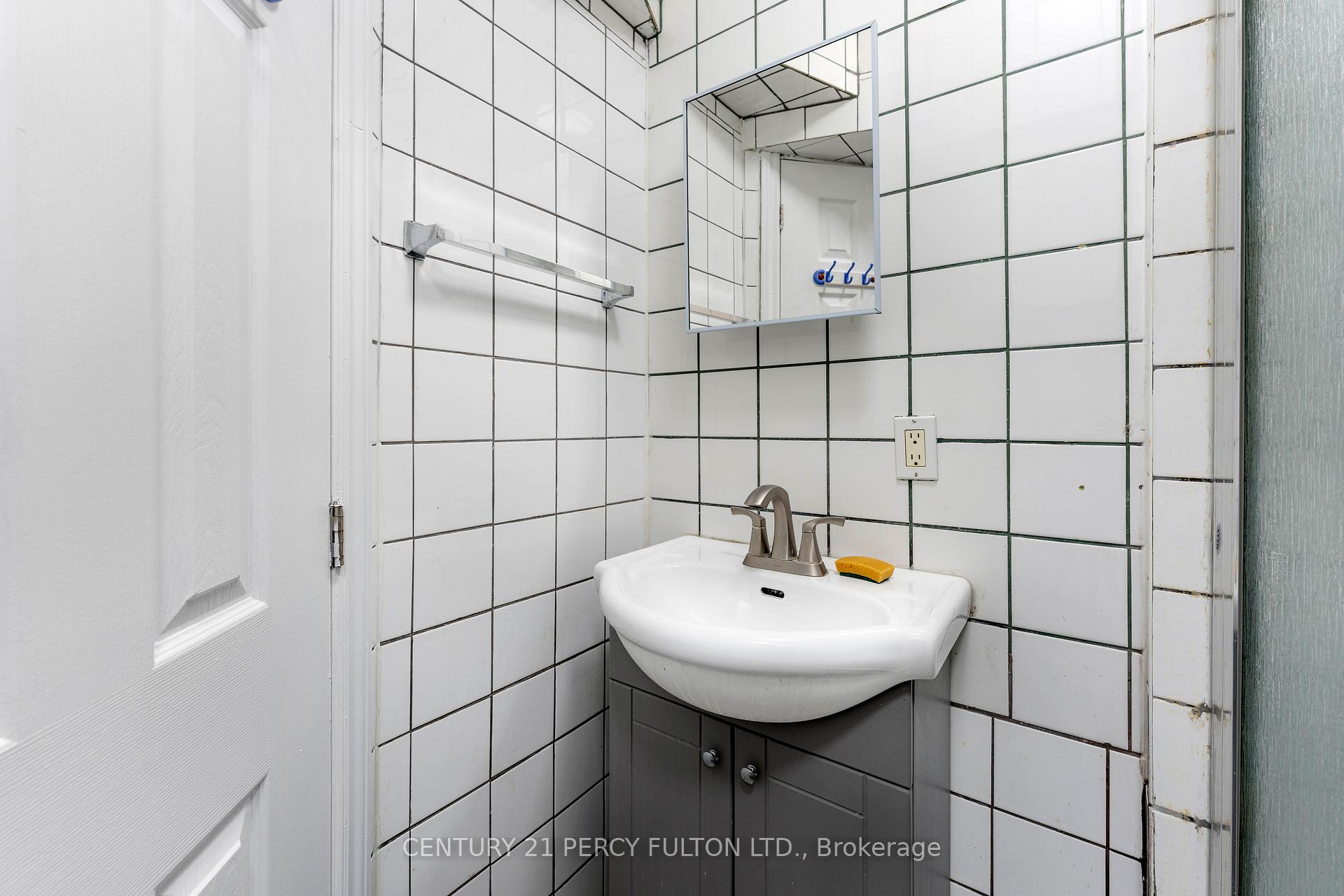 Photo 18 of 47 Grange Avenue, Toronto, Kensington-Chinatown — HOMEH