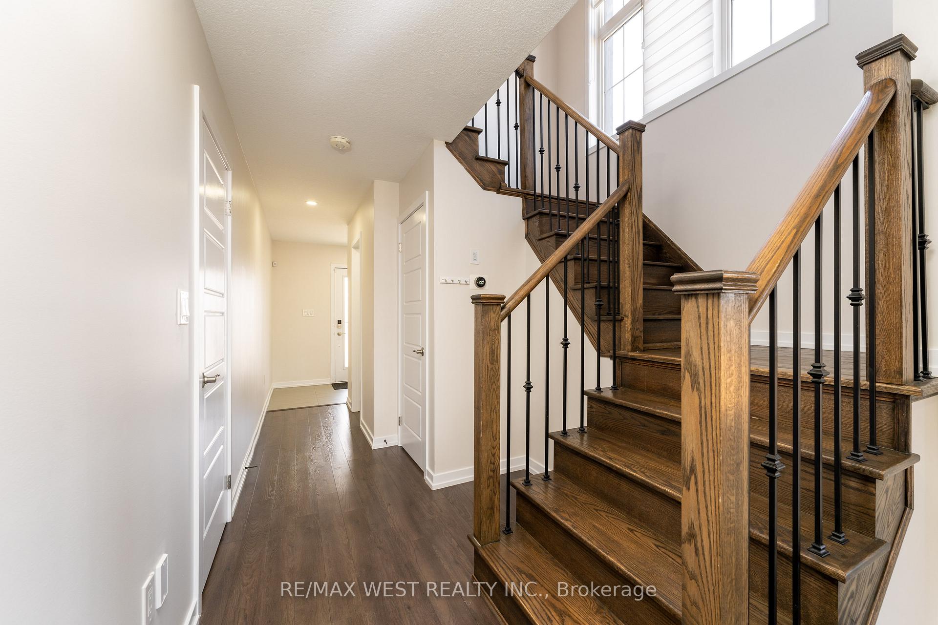 Photo 19 of 2 Scarletwood Street, Hamilton, Stoney Creek Mountain — HOMEH