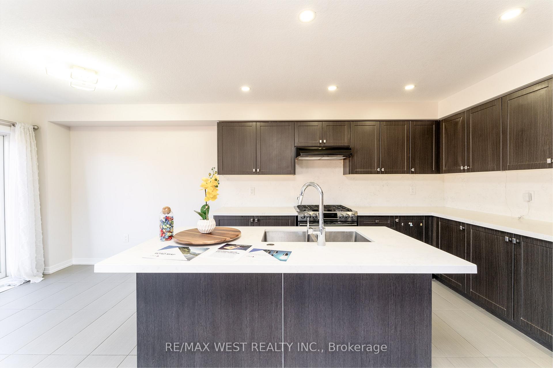 Photo 30 of 2 Scarletwood Street, Hamilton, Stoney Creek Mountain — HOMEH