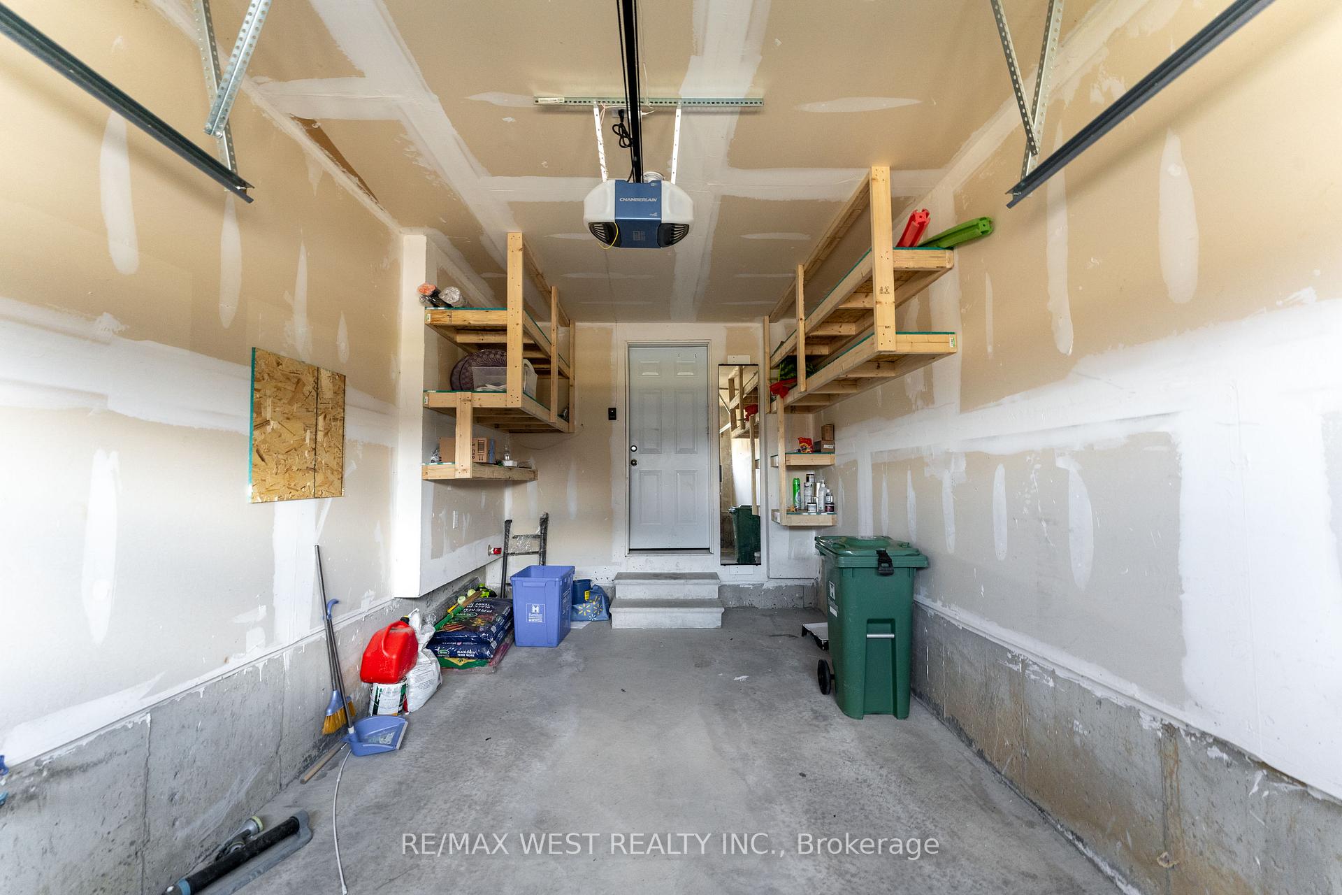 Photo 27 of 2 Scarletwood Street, Hamilton, Stoney Creek Mountain — HOMEH