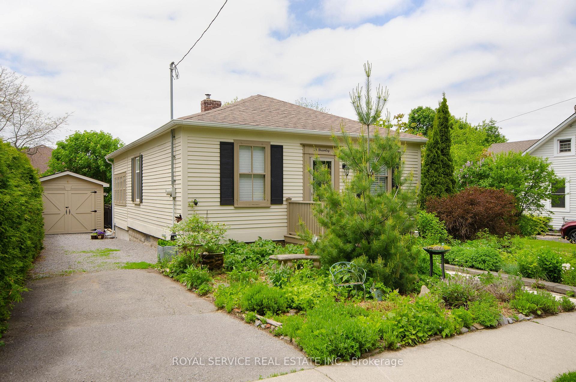 Front of 78 Bramley Street S