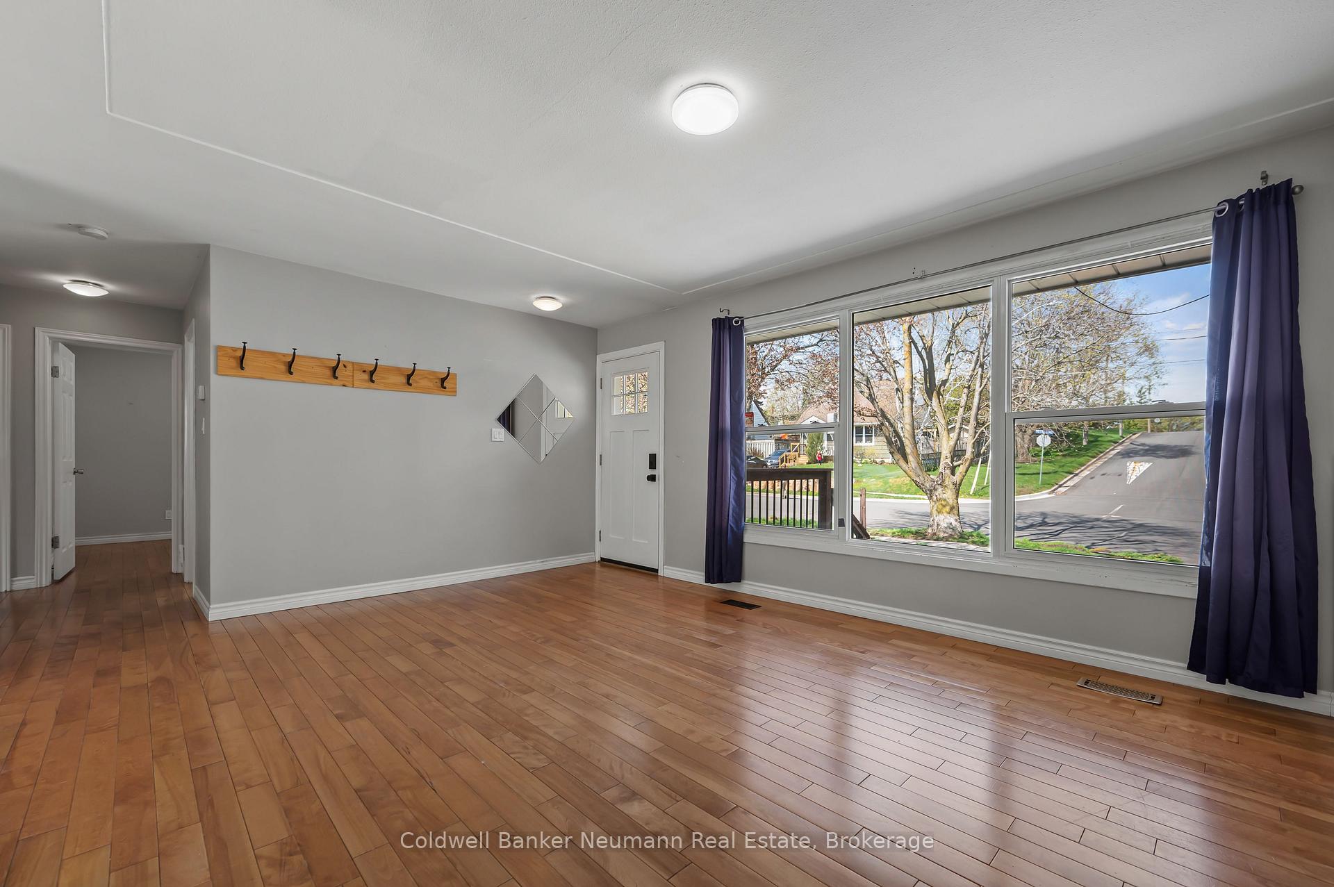 Photo 6 of 56 Ridgewood Avenue, Guelph, Junction/Onward Willow — HOMEH