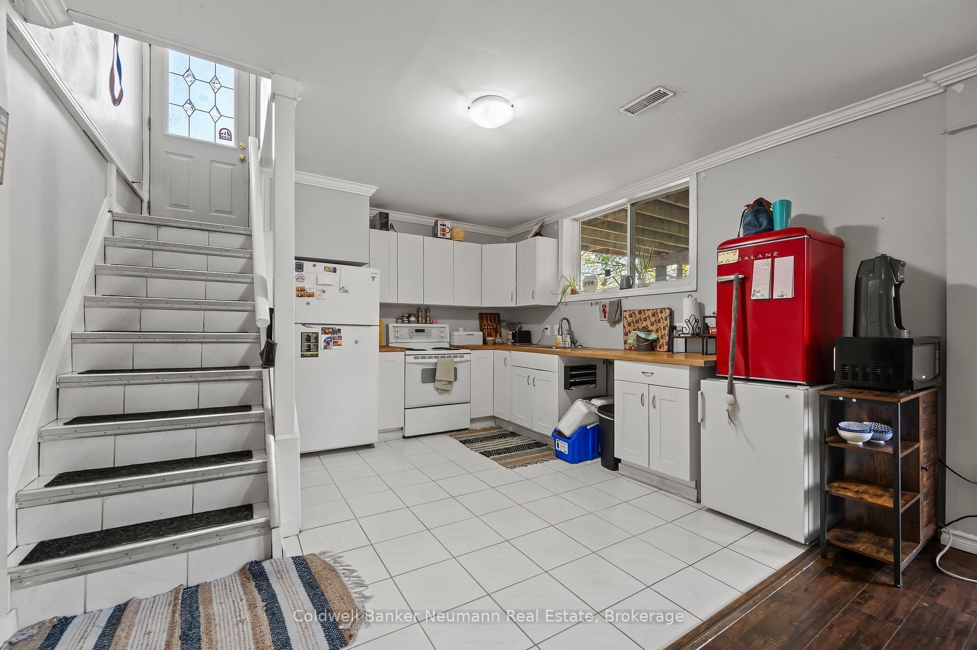 Photo 24 of 56 Ridgewood Avenue, Guelph, Junction/Onward Willow — HOMEH