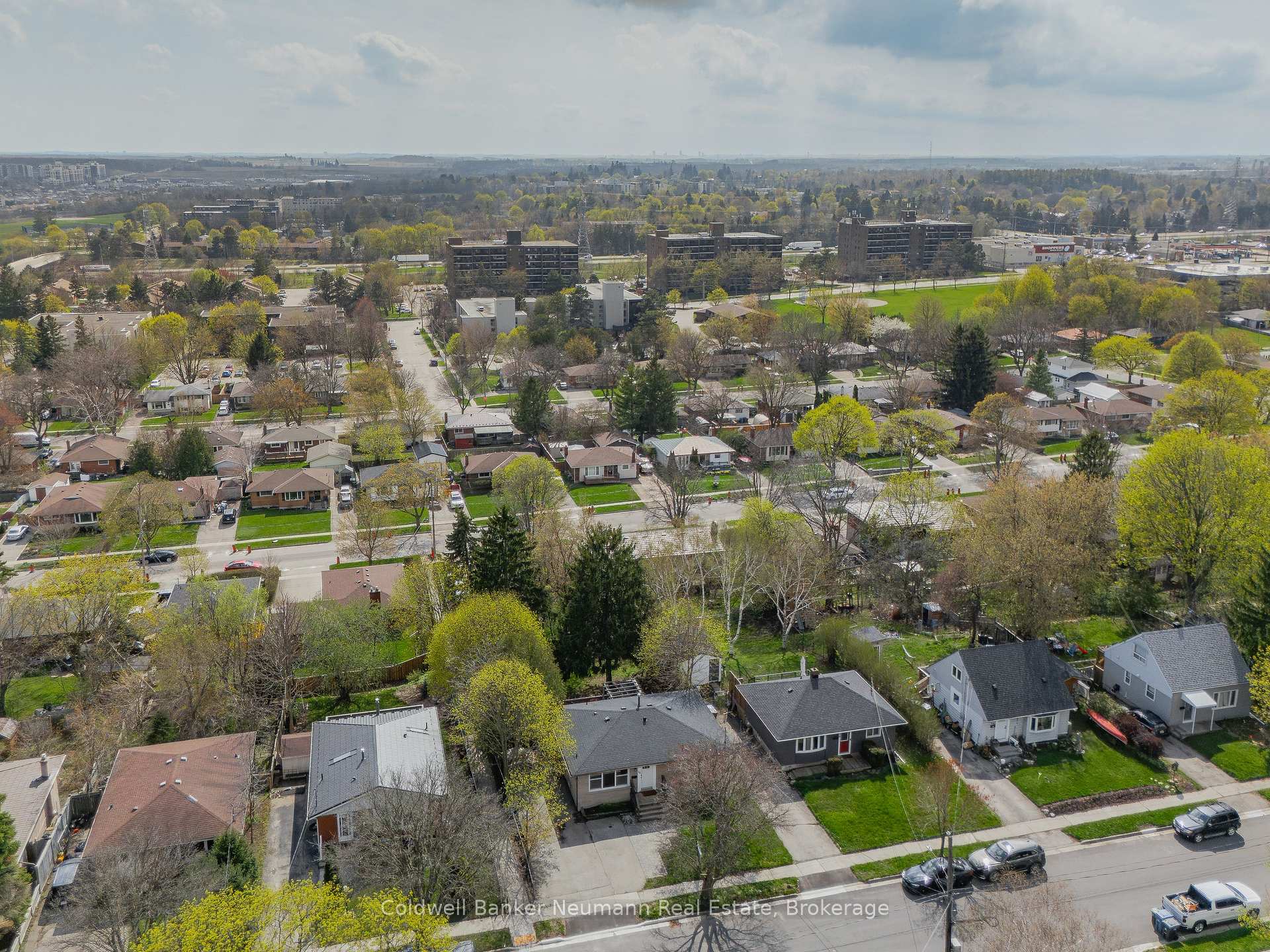 Photo 37 of 56 Ridgewood Avenue, Guelph, Junction/Onward Willow — HOMEH