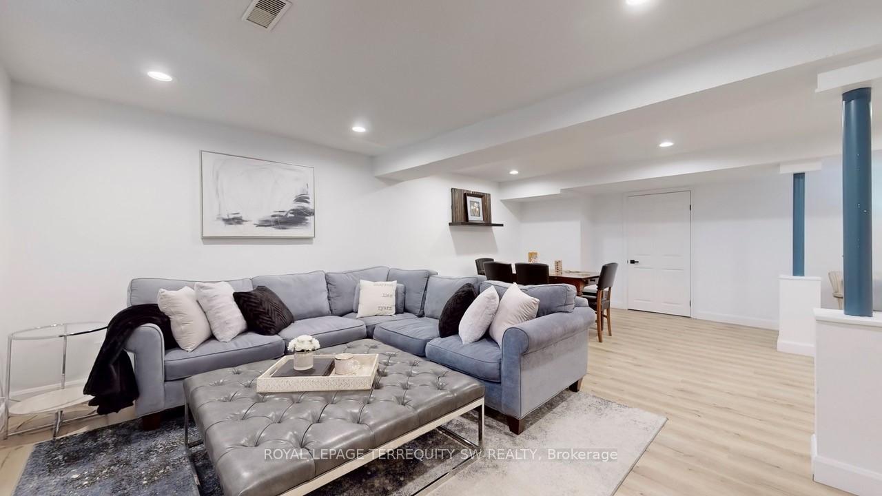 Photo 34 of 31 Bryant Road, Markham, Markham Village — HOMEH