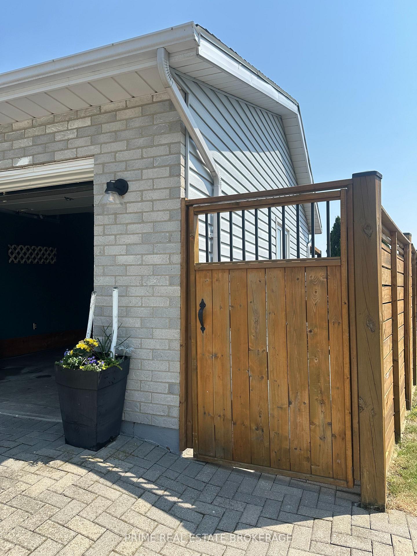 Photo 24 of 35 Athlone Road, Chatham-Kent, Tilbury — HOMEH